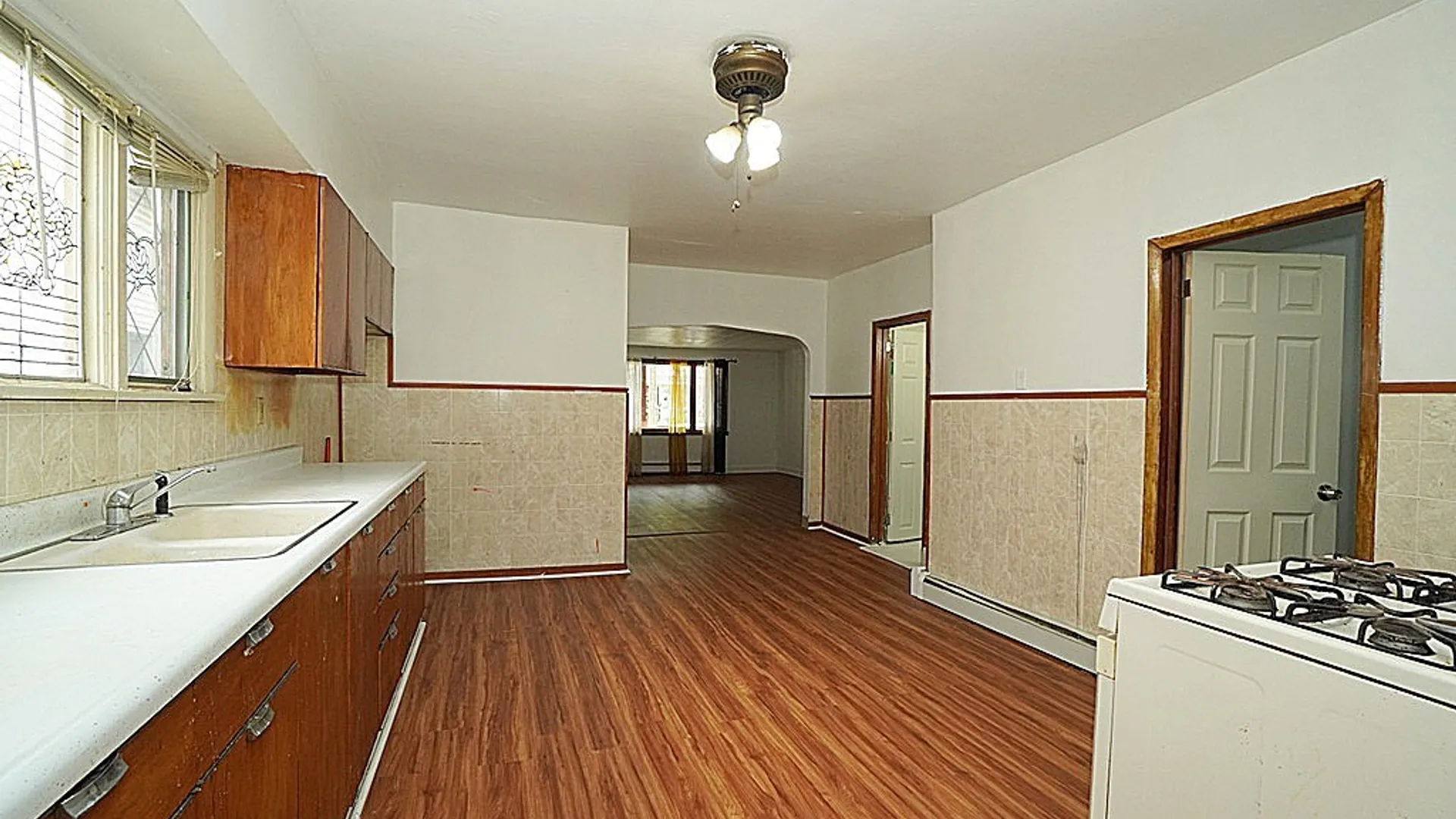 Property at 667 Fulton Street, Buffalo, NY 14210 10