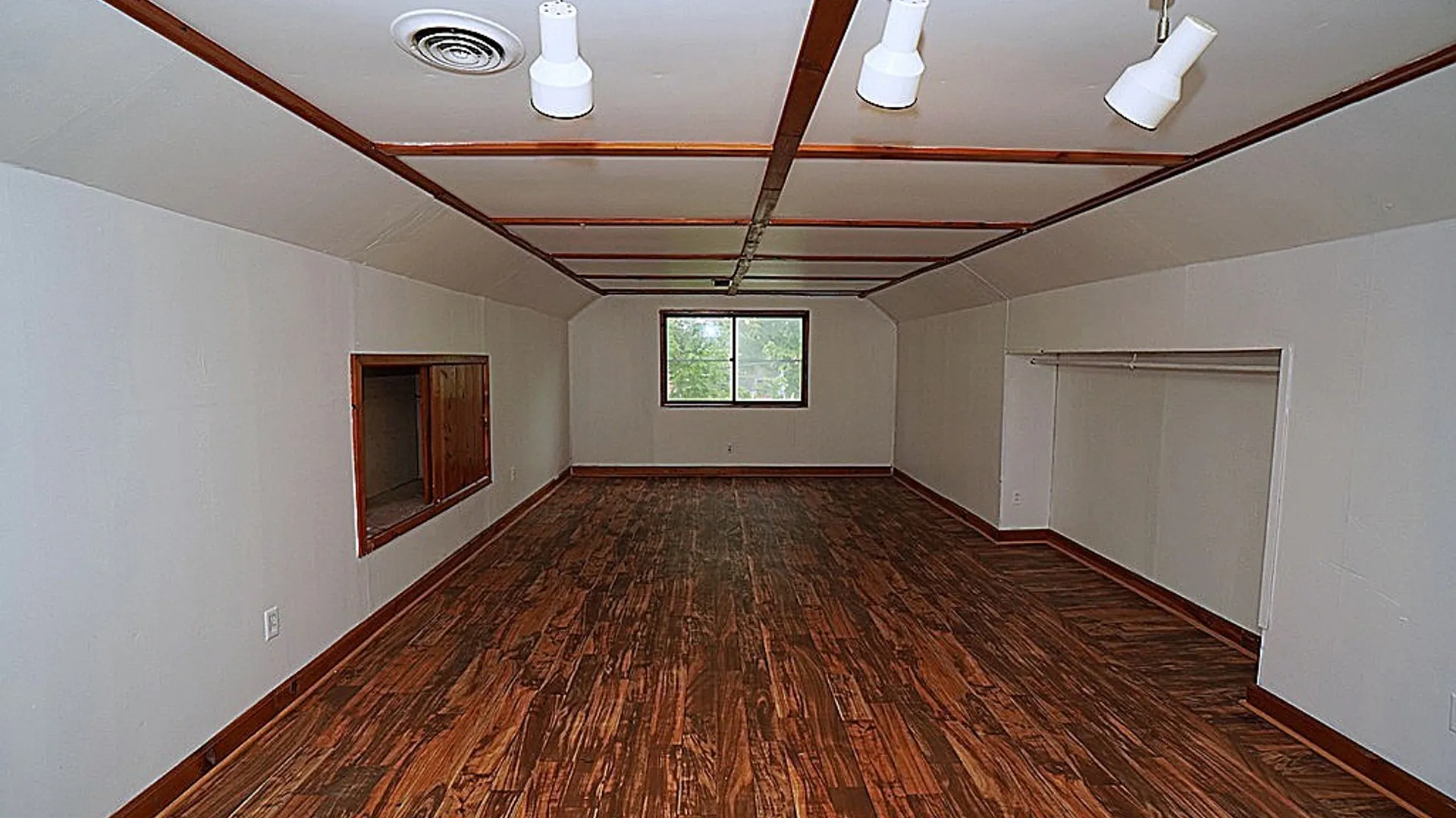 Property at 667 Fulton Street, Buffalo, NY 14210 19
