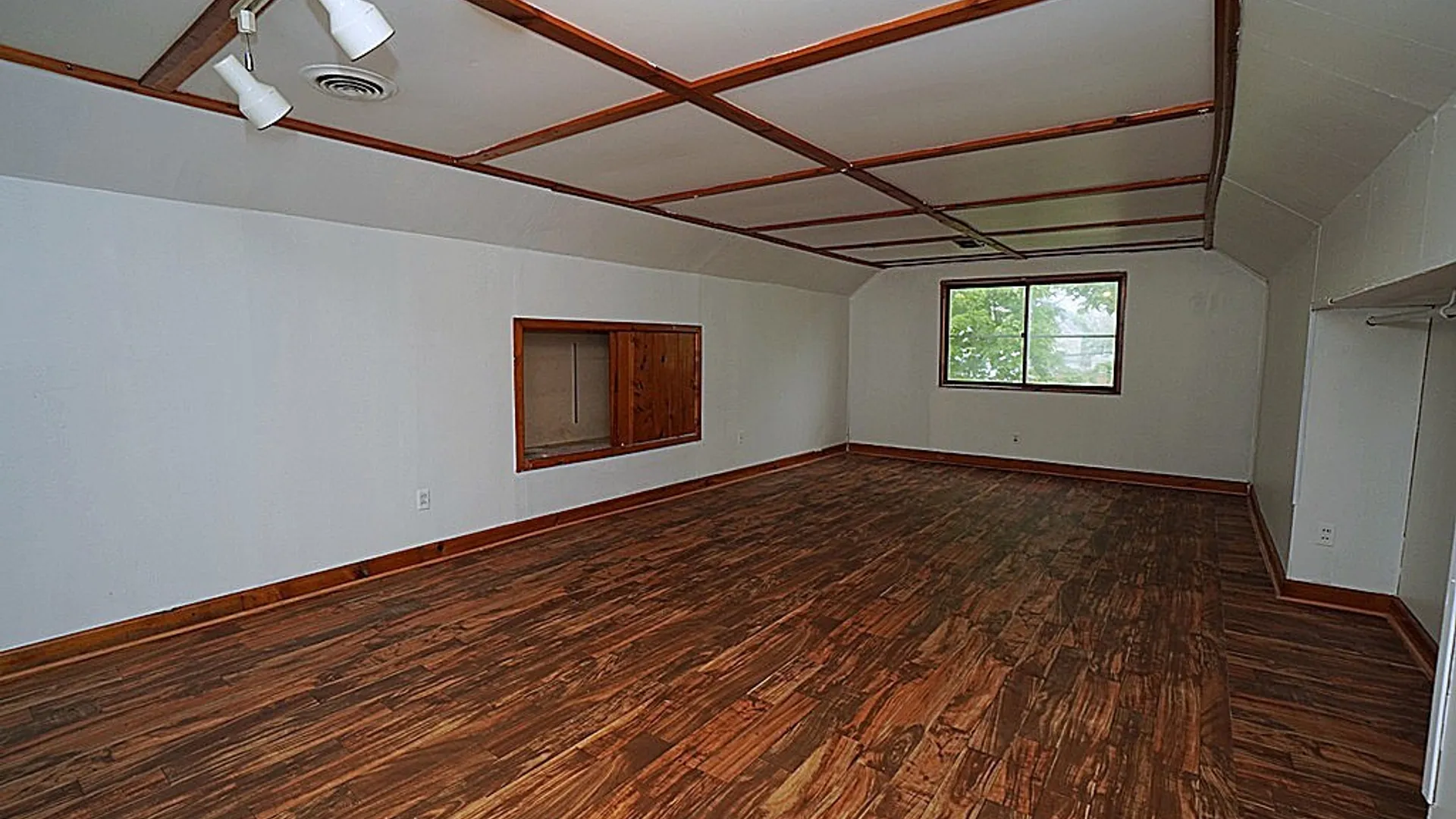 Property at 667 Fulton Street, Buffalo, NY 14210 20