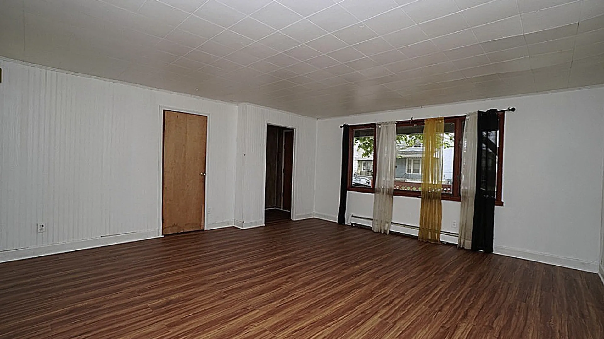 Property at 667 Fulton Street, Buffalo, NY 14210 4