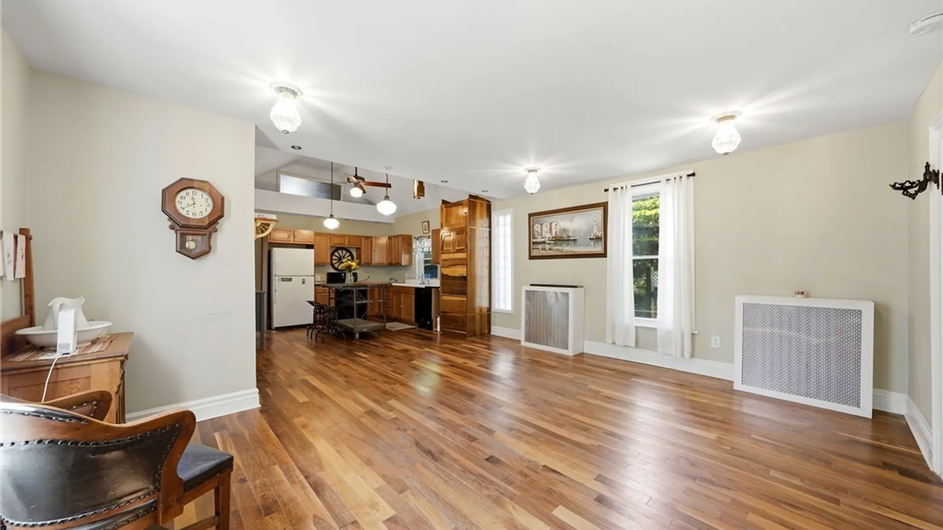 Property at 66 W Balcom Street, Buffalo, NY 14209 12