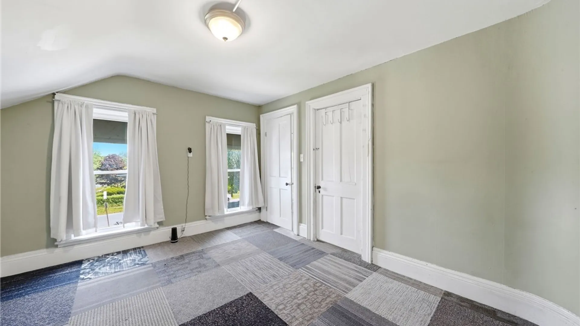 Property at 66 W Balcom Street, Buffalo, NY 14209 27