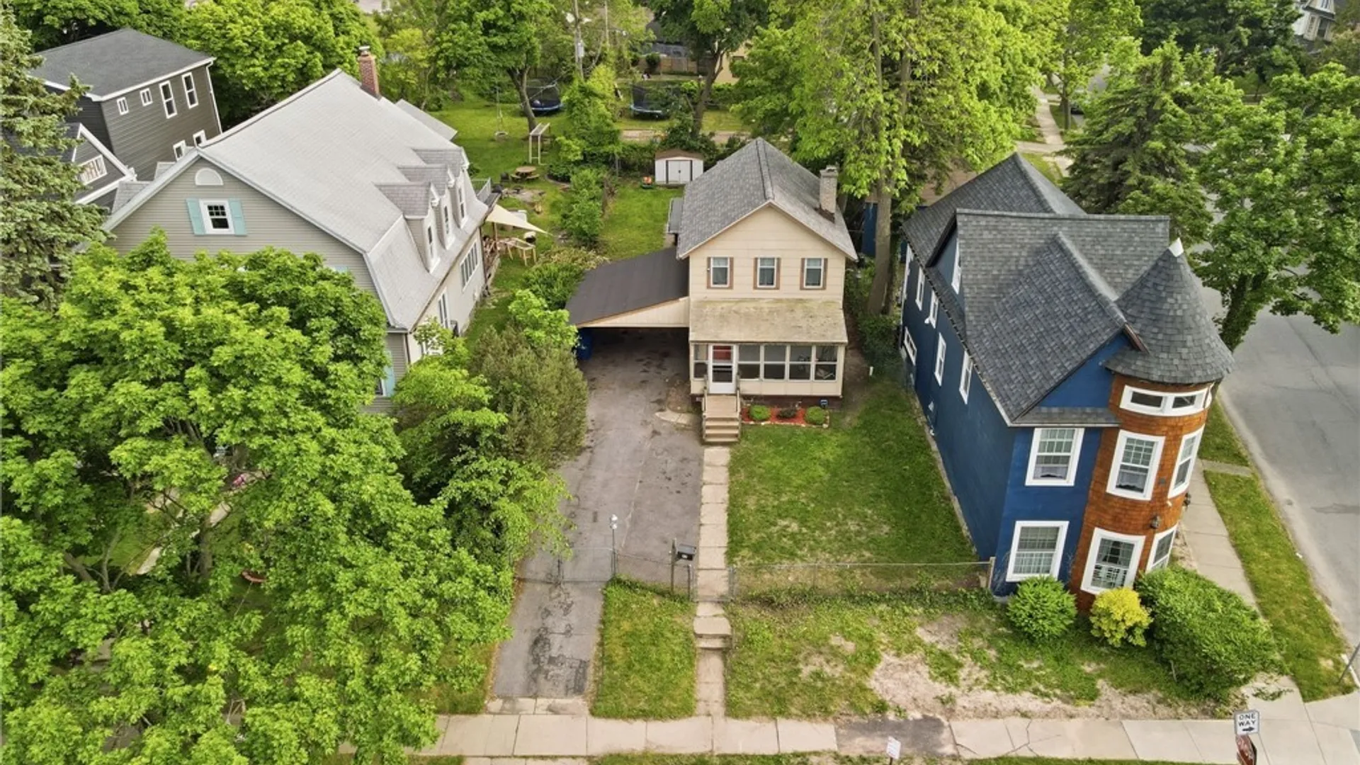 Property at 66 W Balcom Street, Buffalo, NY 14209 37