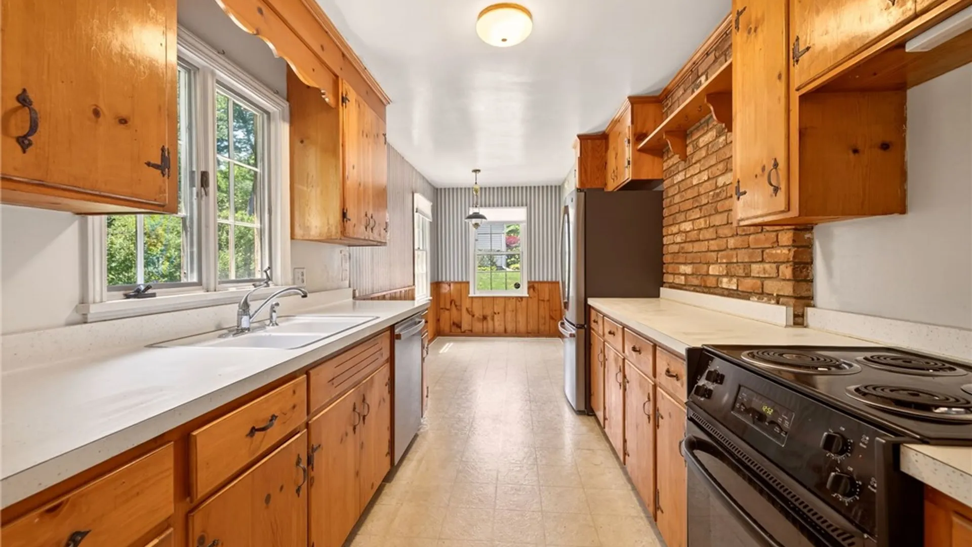 Property at 25 Little Brook Drive, Perinton, NY 14534 4