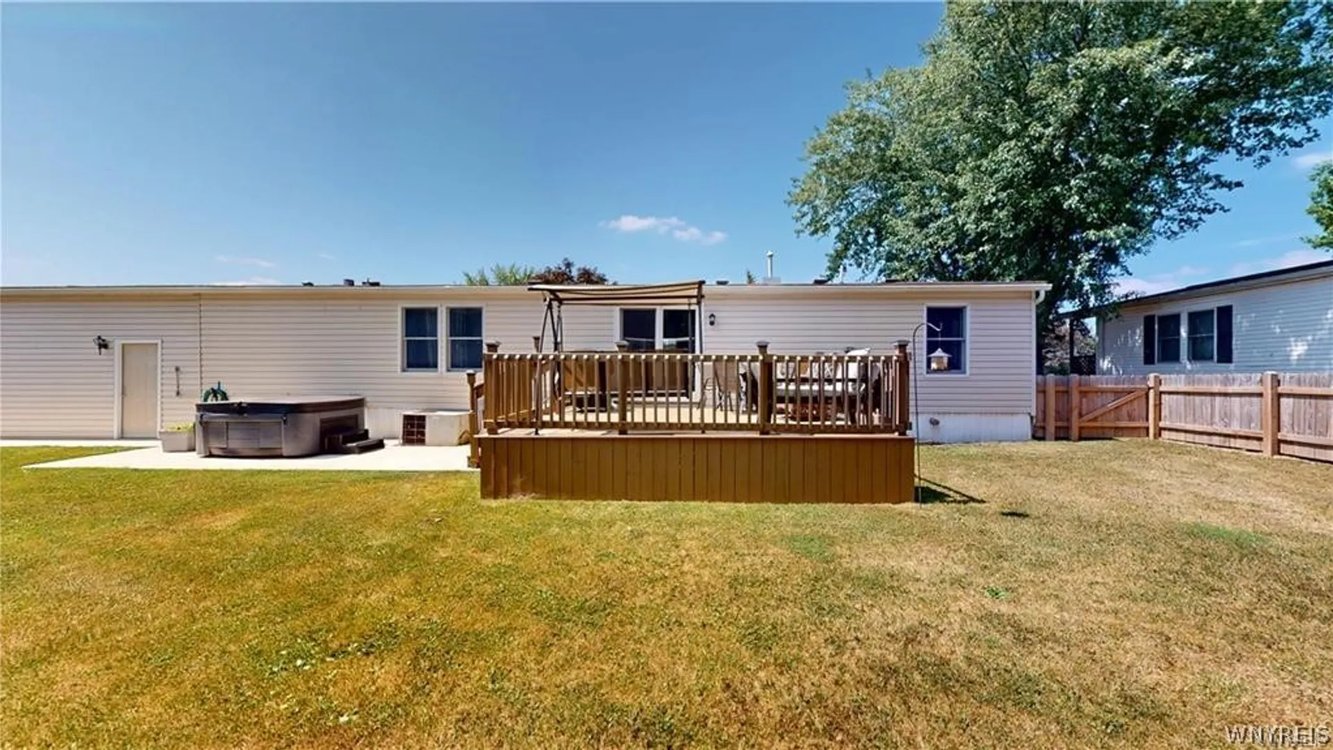 Property at 313 Applewood Drive, Lockport Town, NY 14094 34