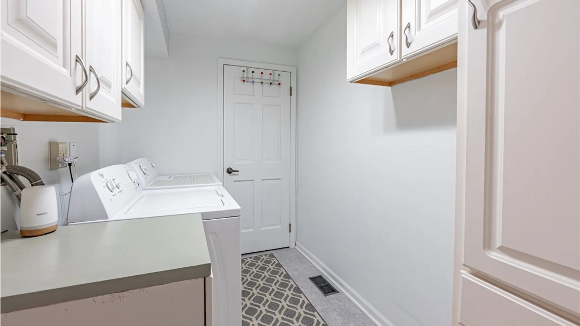 Property at 12 Gothic Lane, Lockport Town, NY 14094 37