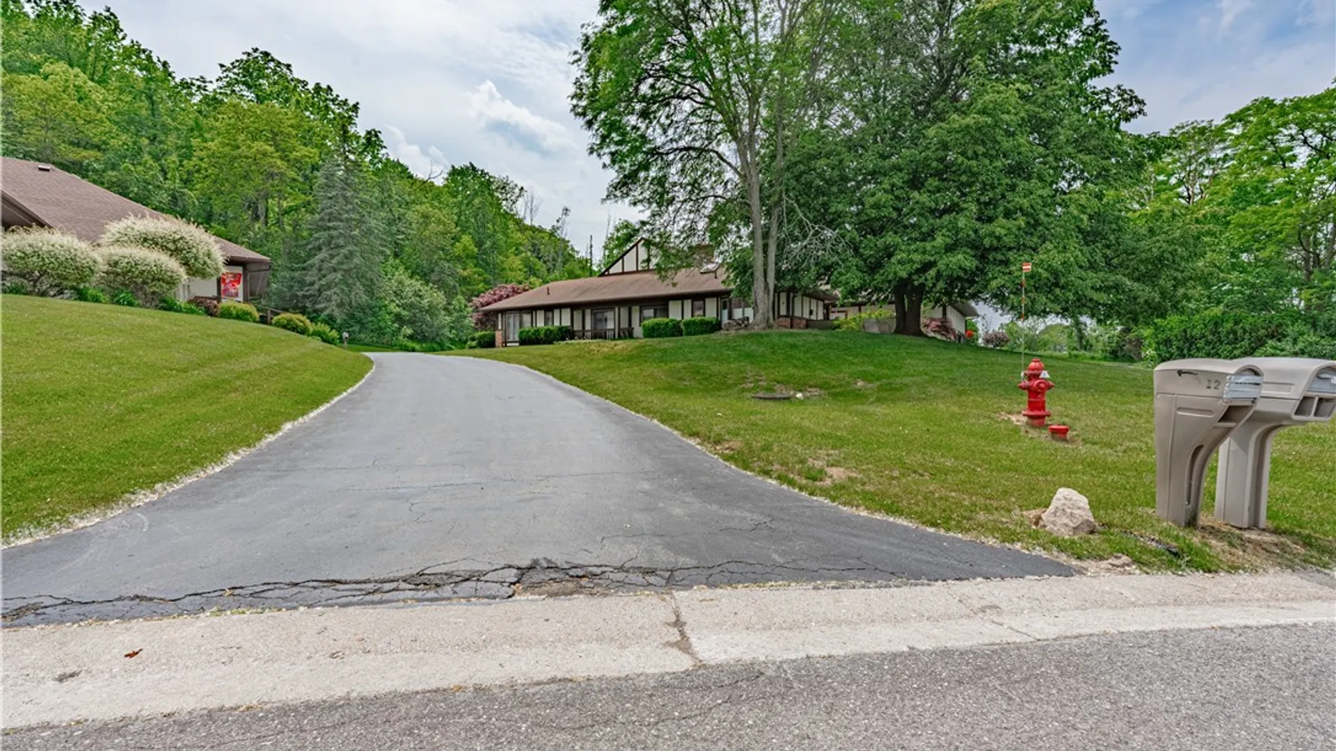 Property at 12 Gothic Lane, Lockport Town, NY 14094 43