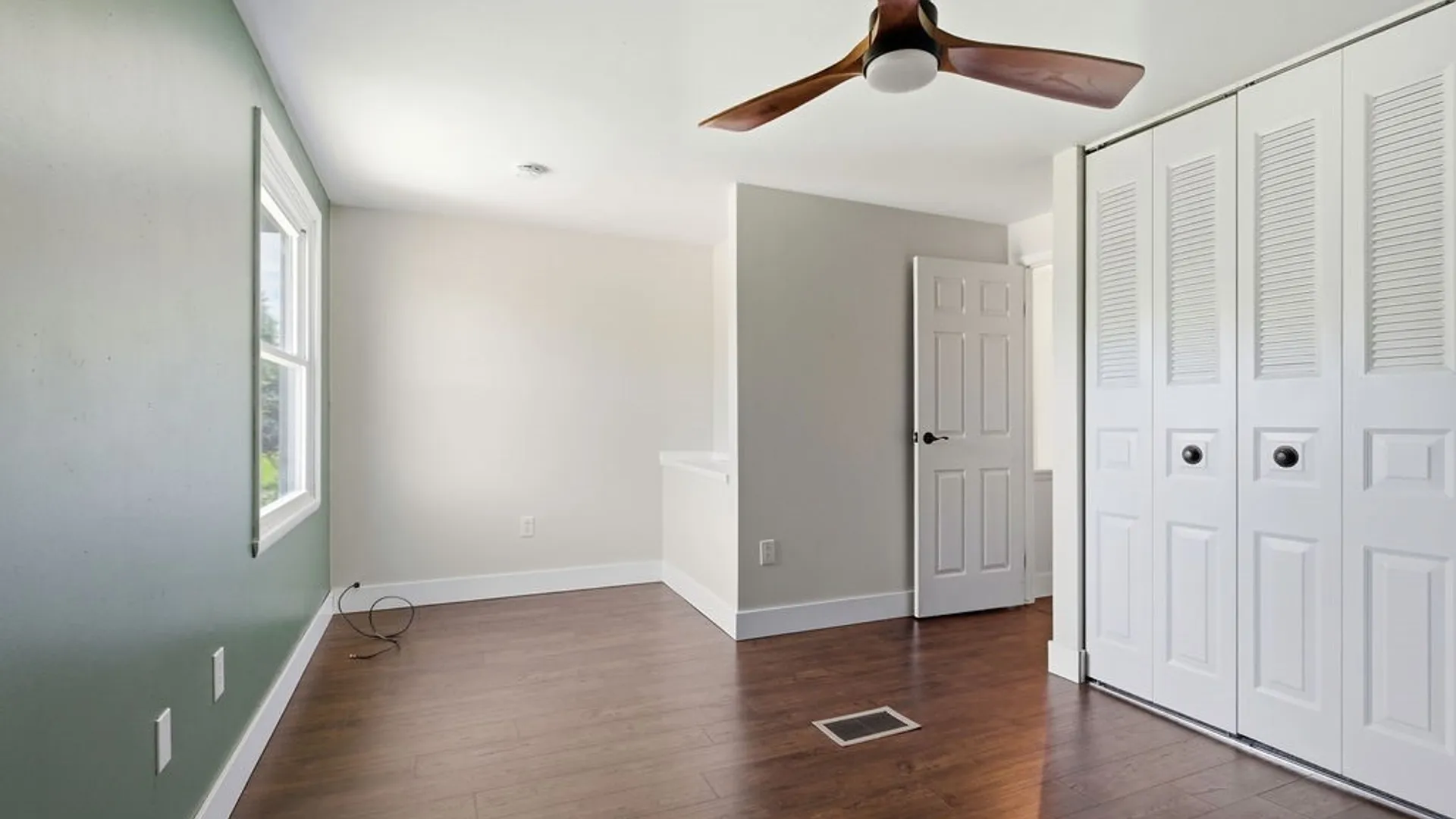 Property at 7091 Ourteds Circle, Clay, NY 13090 16
