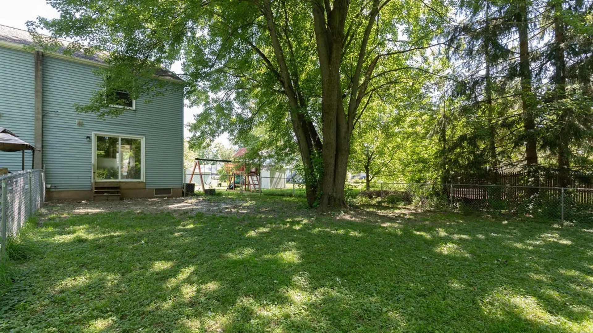 Property at 7091 Ourteds Circle, Clay, NY 13090 18