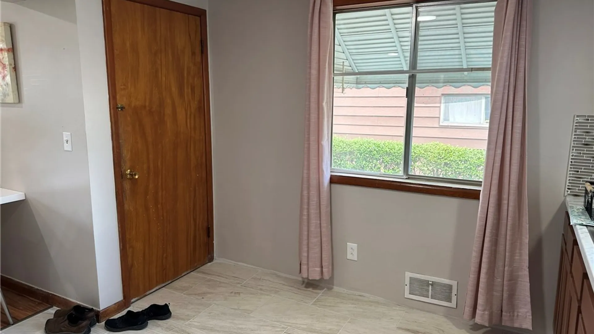 Property at 7 Joseph Street, Cheektowaga, NY 14225 11
