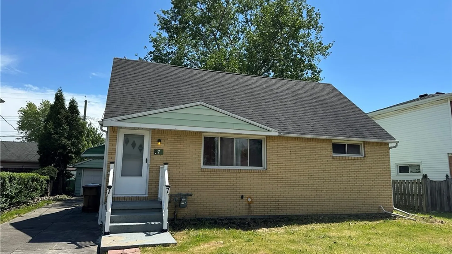 Property at 7 Joseph Street, Cheektowaga, NY 14225 3