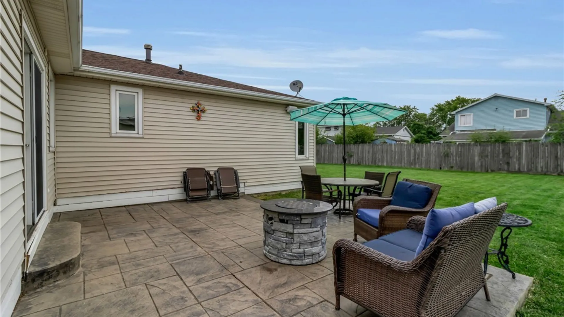 Property at 68 Beaumont Drive, Amherst, NY 14228 9