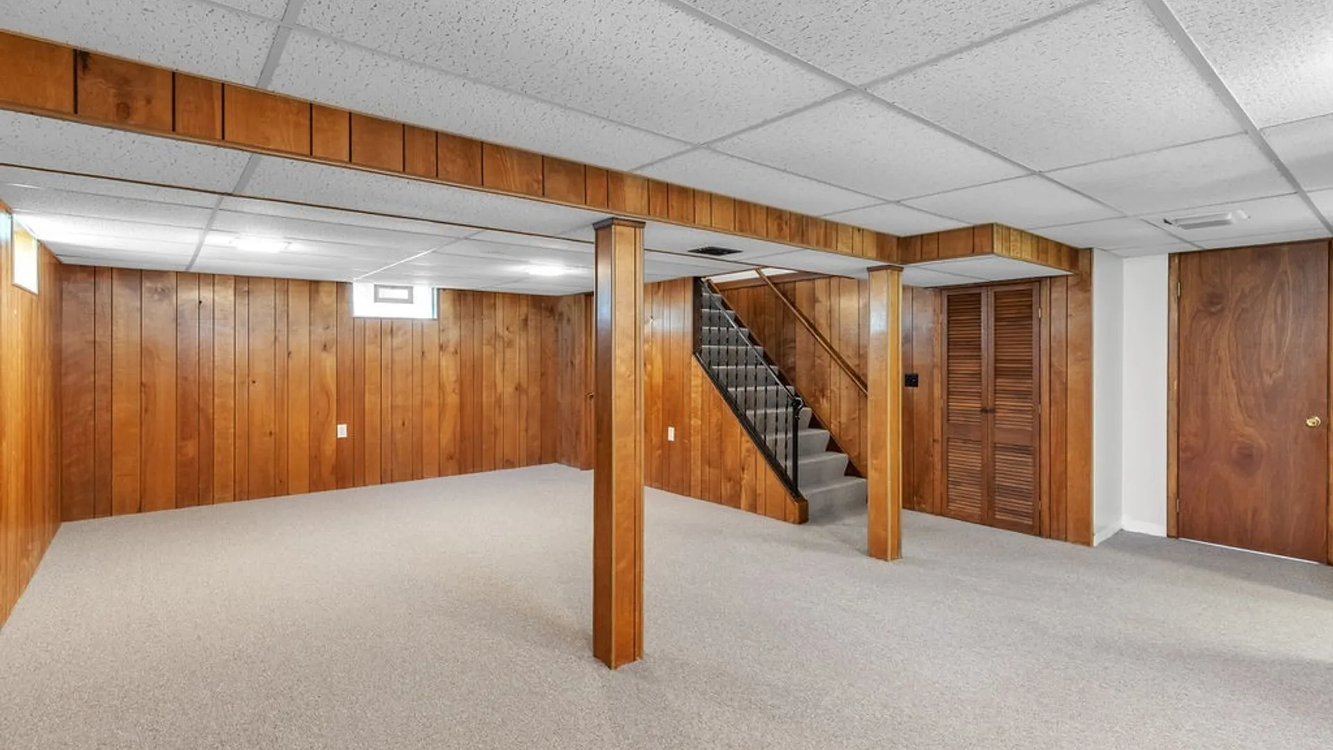Property at 185 Siegfried Drive, Amherst, NY 14221 15