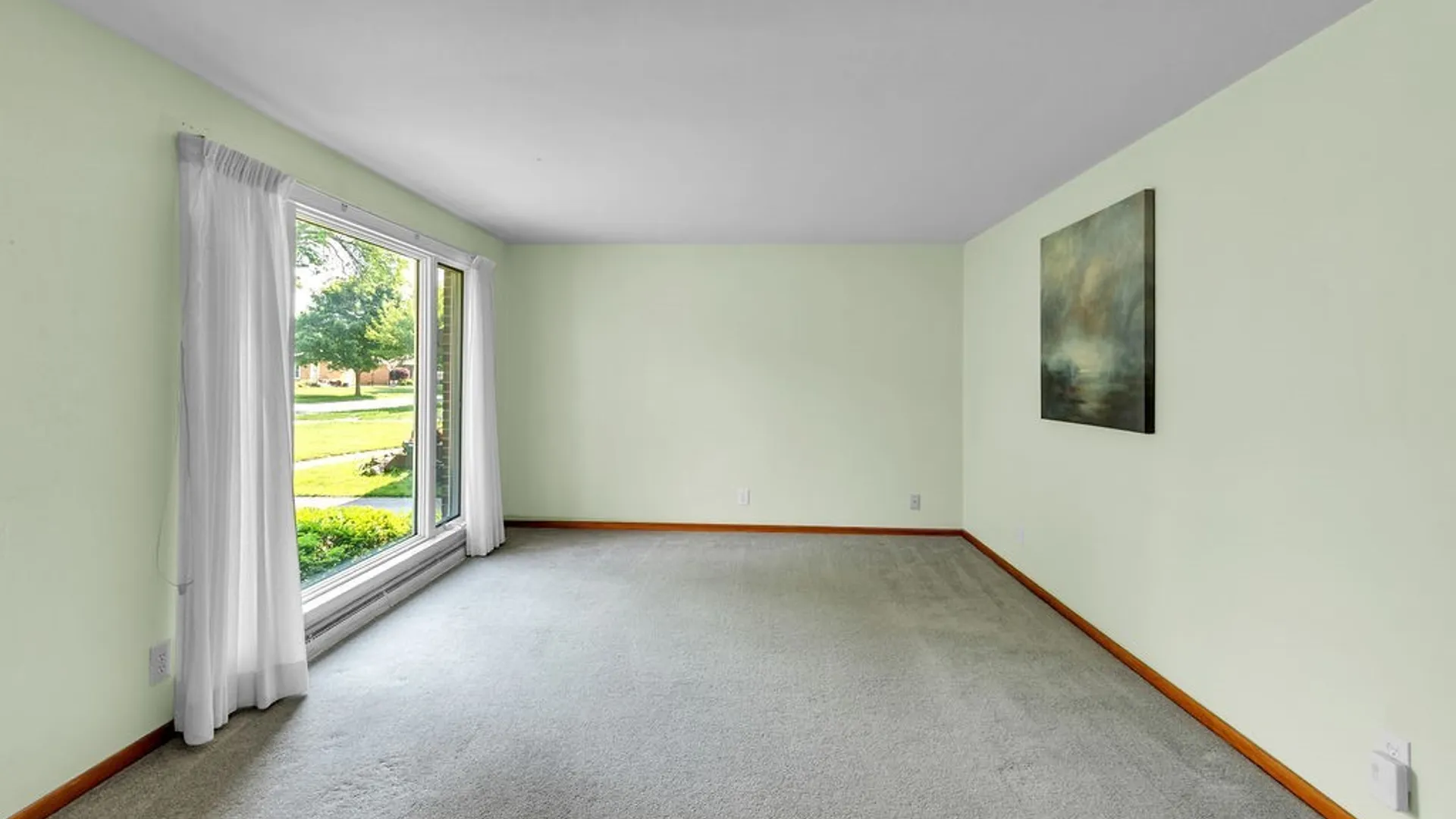 Property at 185 Siegfried Drive, Amherst, NY 14221 4