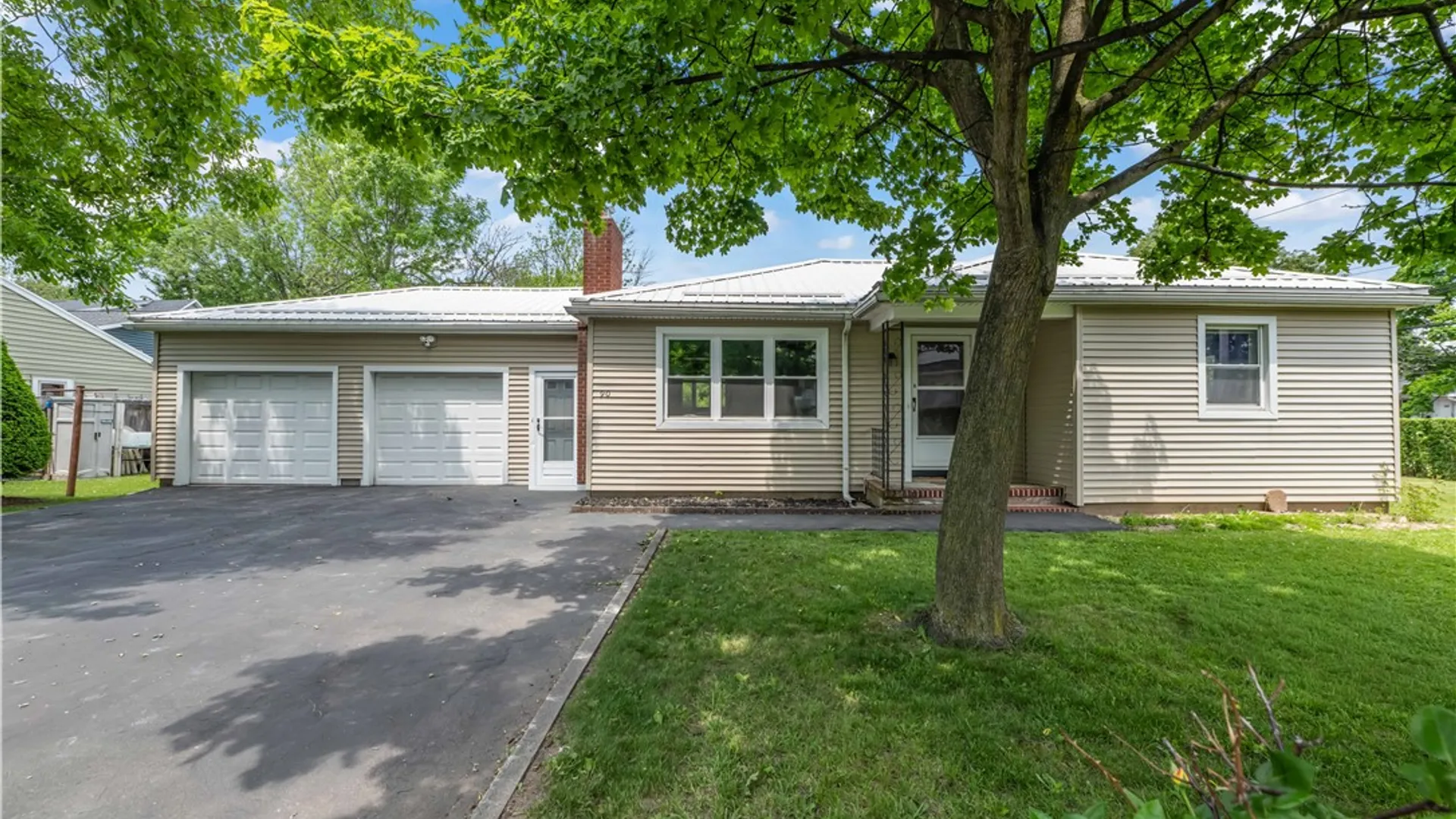 Property at 90 Reynolds Avenue, Irondequoit, NY 14609 2