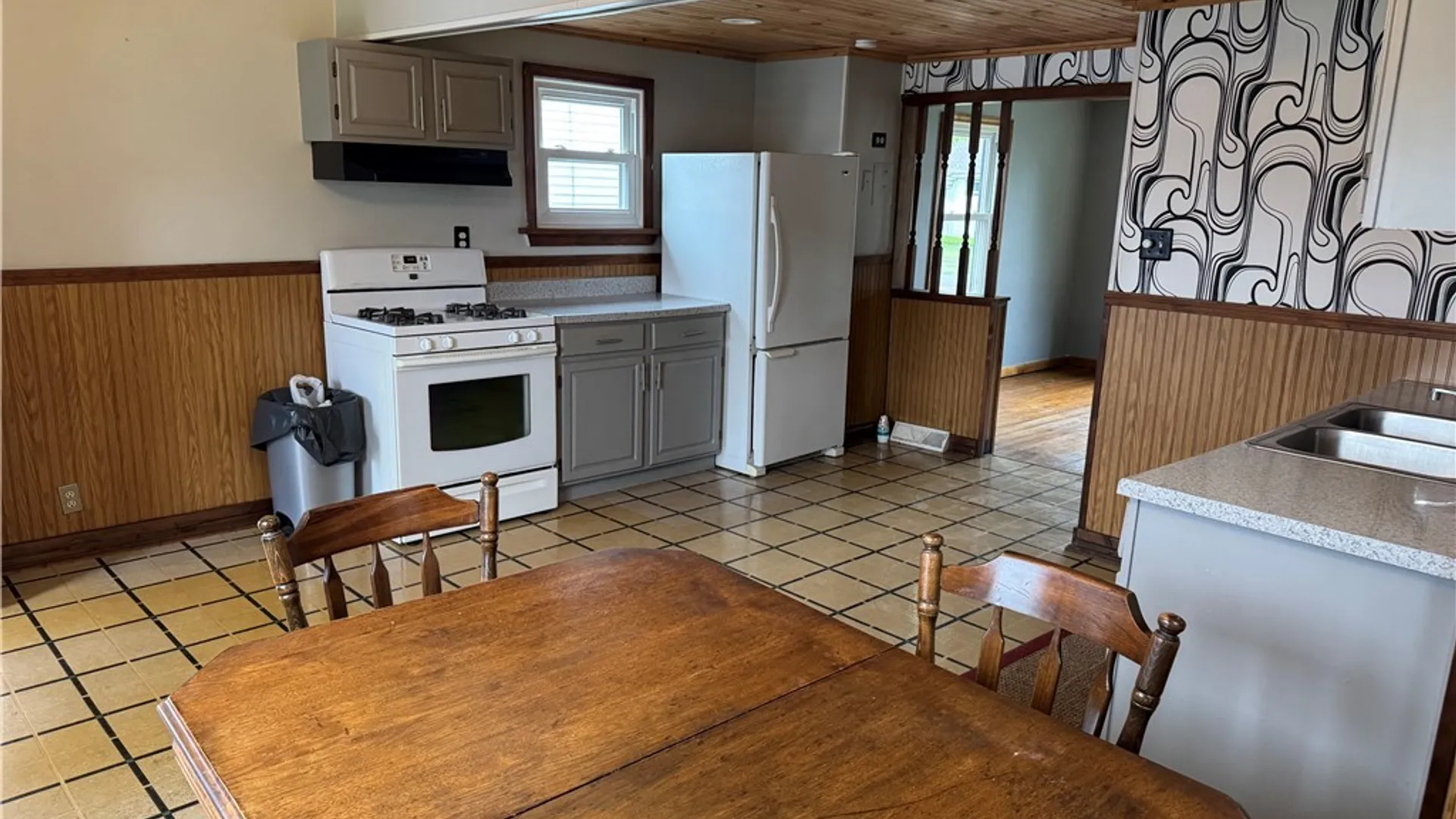 Property at 195 Aris Avenue, Cheektowaga, NY 14206 11