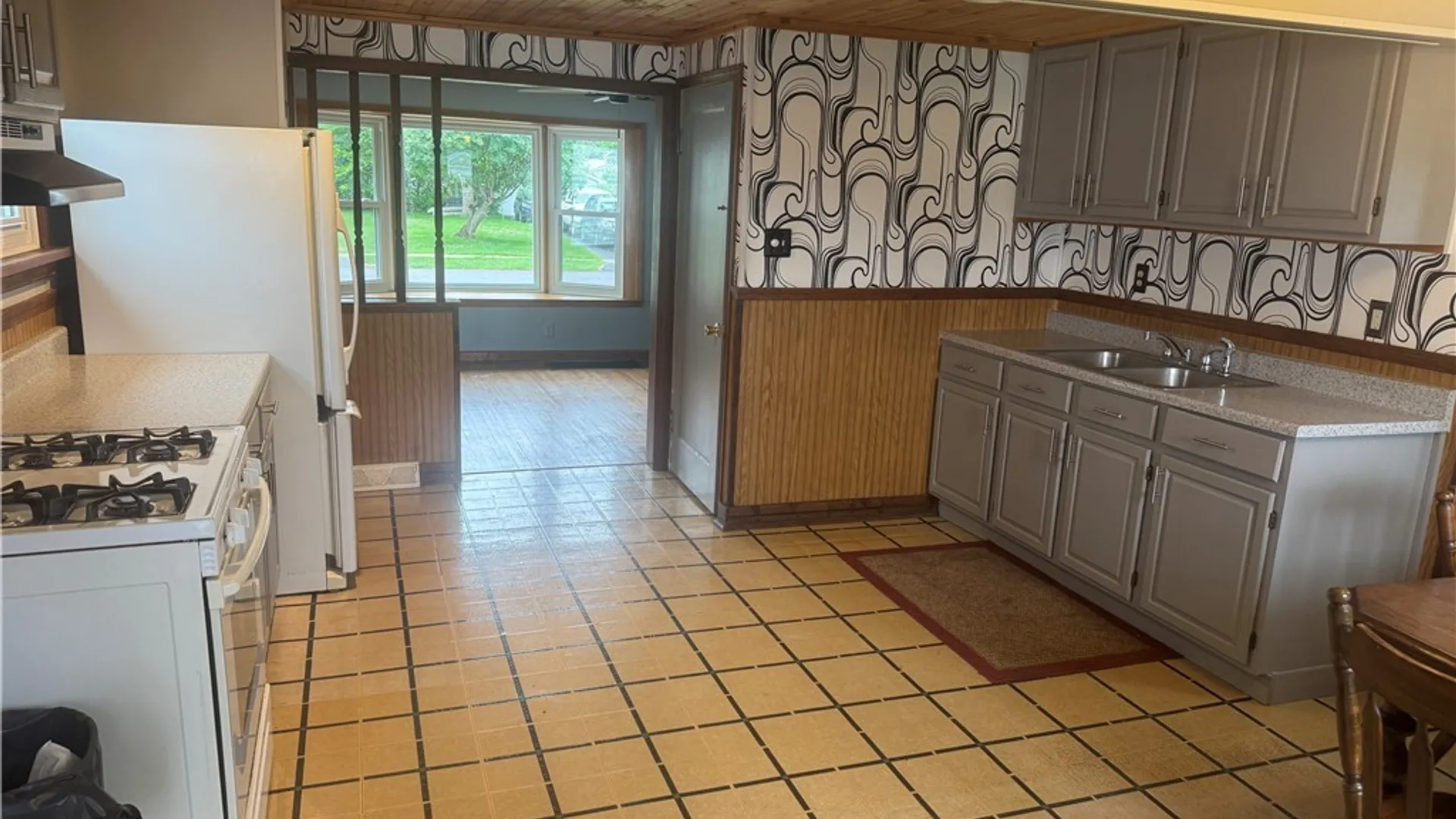 Property at 195 Aris Avenue, Cheektowaga, NY 14206 12