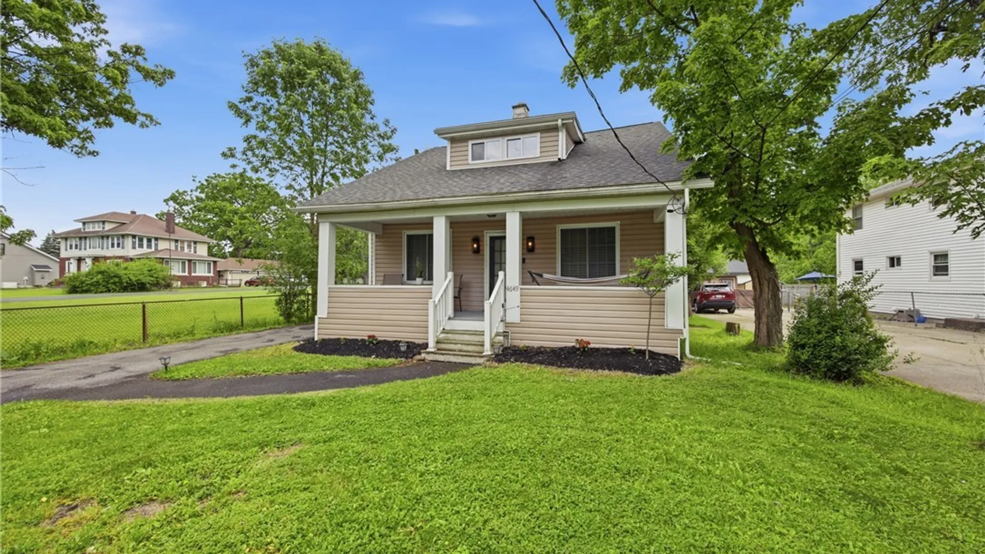 Property at 4649 Seneca Street, West Seneca, NY 14224 4