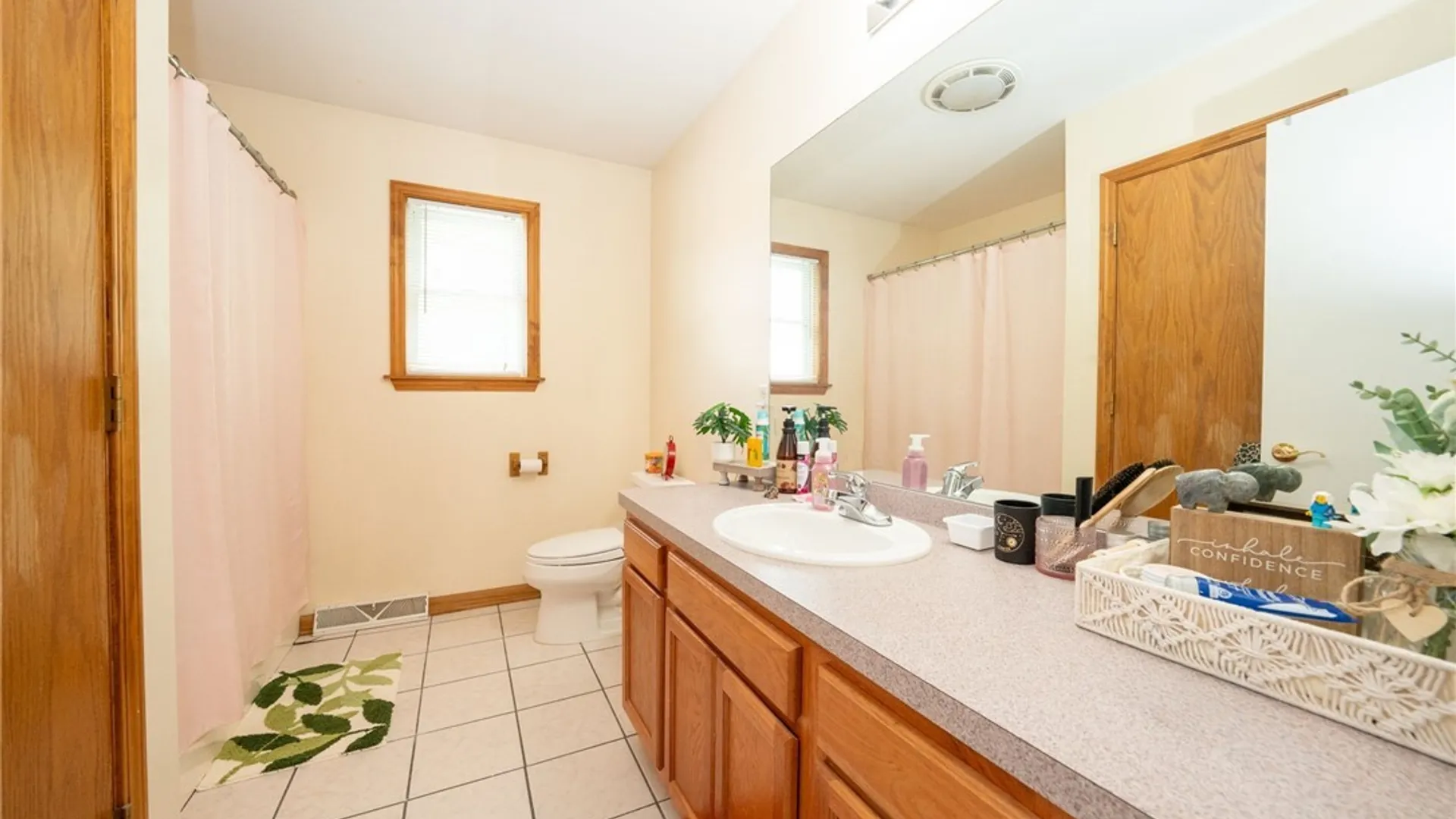 Property at 3 Greenwood Circle, North Tonawanda, NY 14120 12
