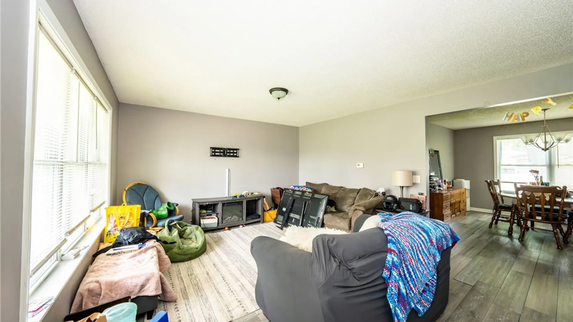 Property at 3 Greenwood Circle, North Tonawanda, NY 14120 15