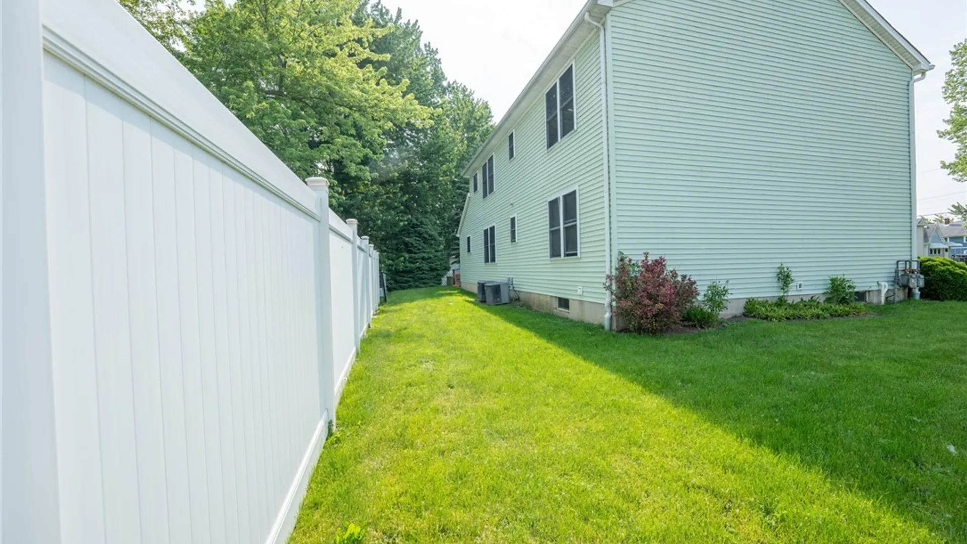 Property at 3 Greenwood Circle, North Tonawanda, NY 14120 33