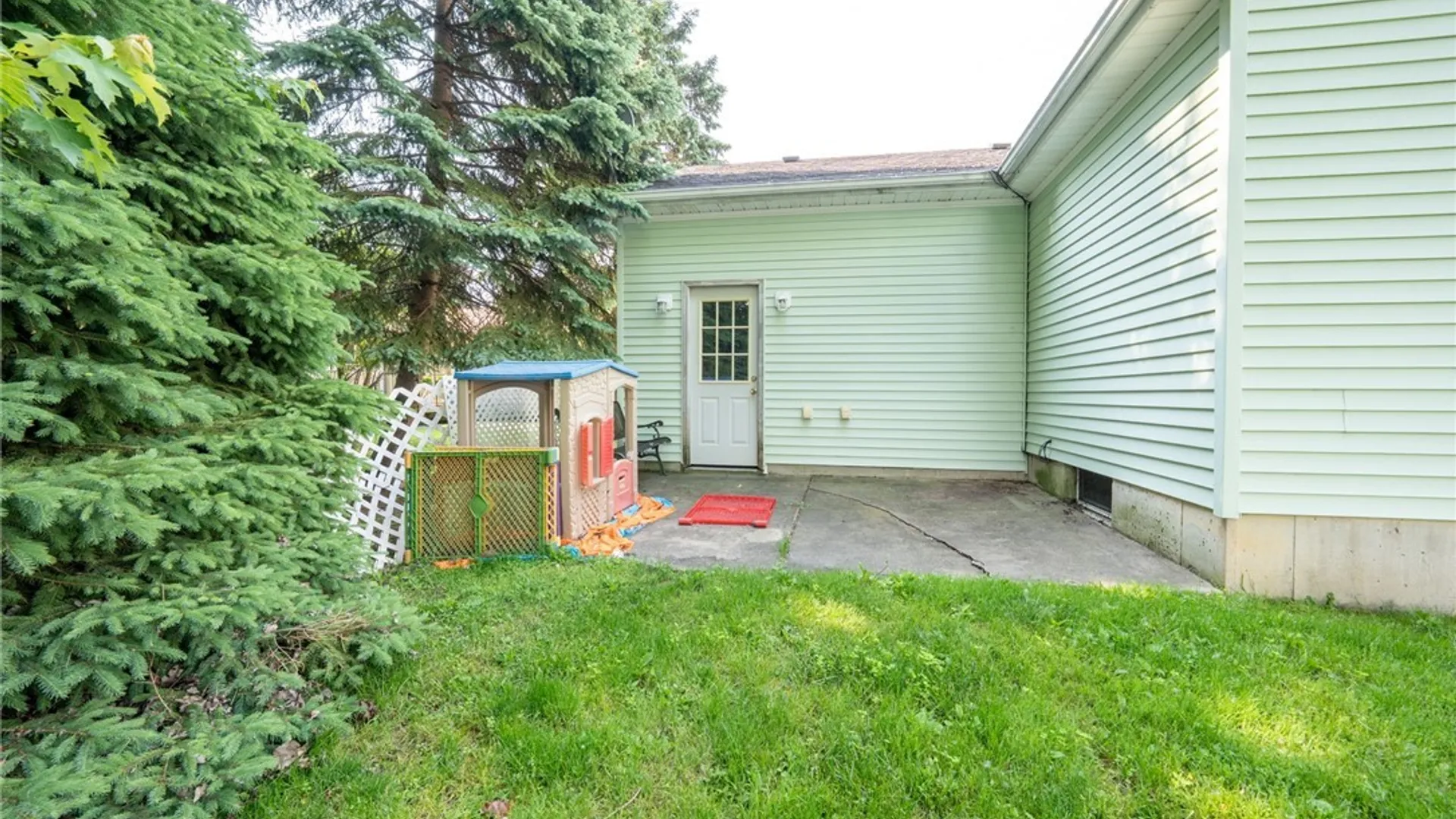 Property at 3 Greenwood Circle, North Tonawanda, NY 14120 36