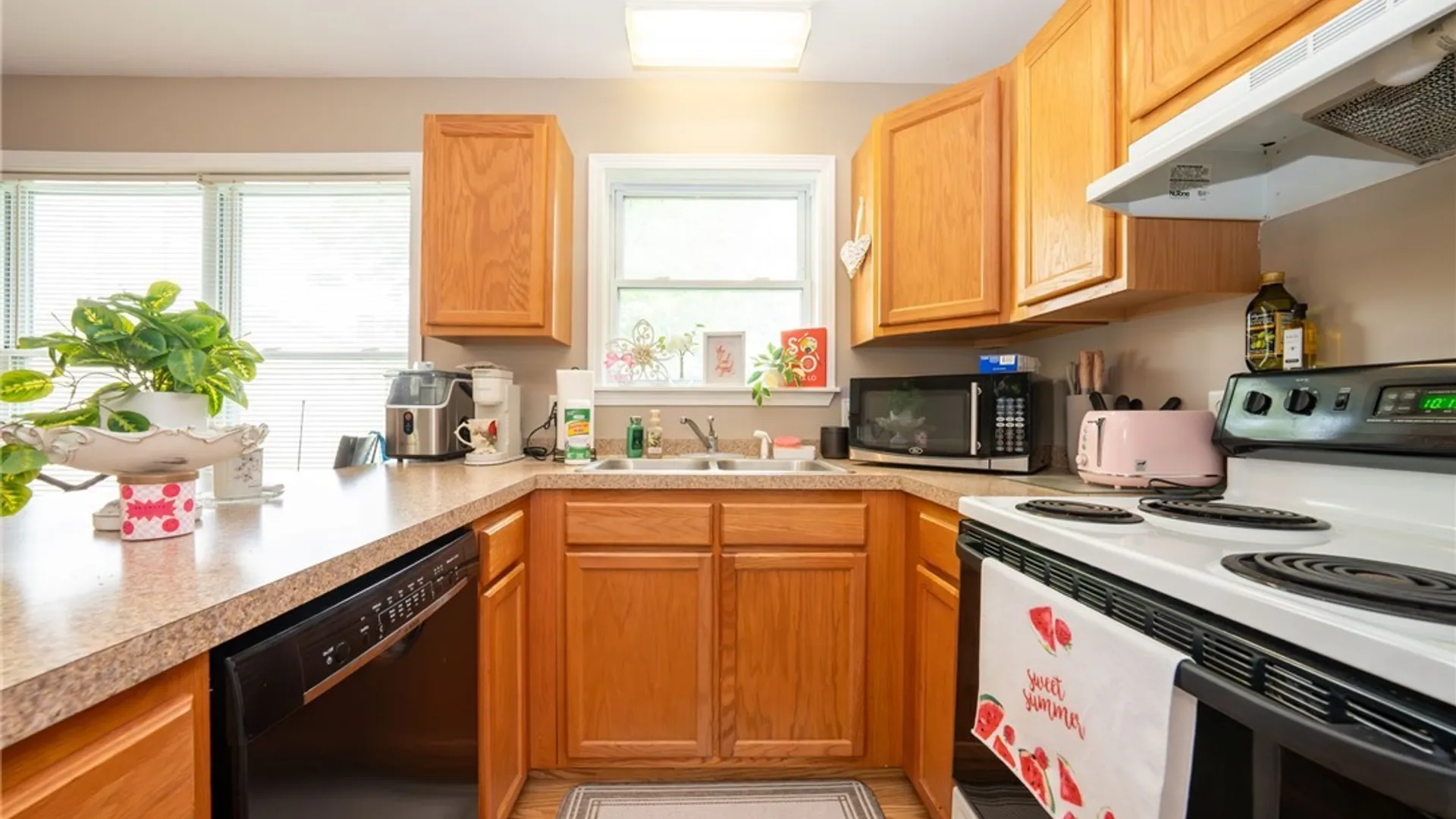 Property at 3 Greenwood Circle, North Tonawanda, NY 14120 8