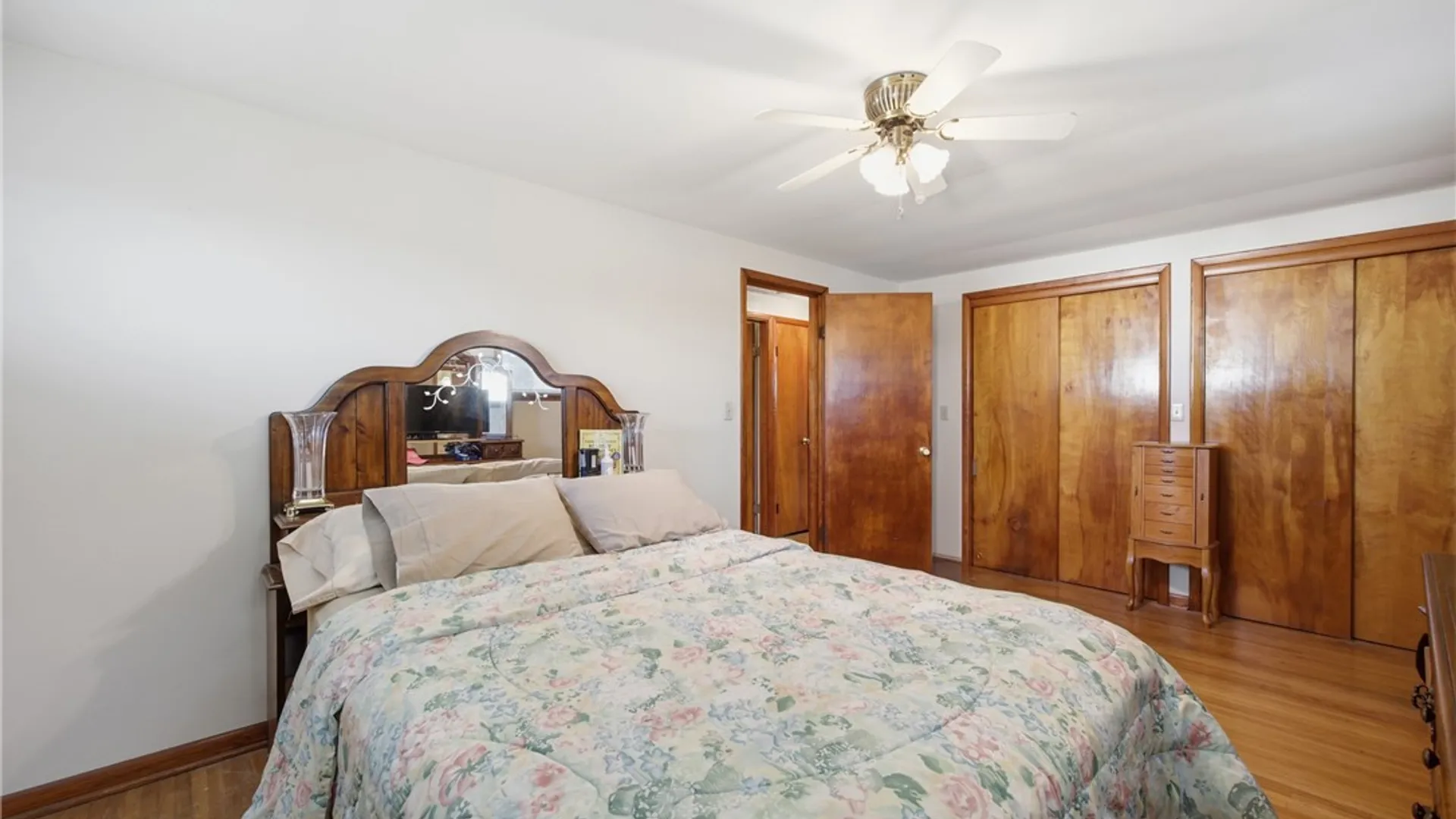 Property at 814 George Urban Boulevard, Cheektowaga, NY 14225 15