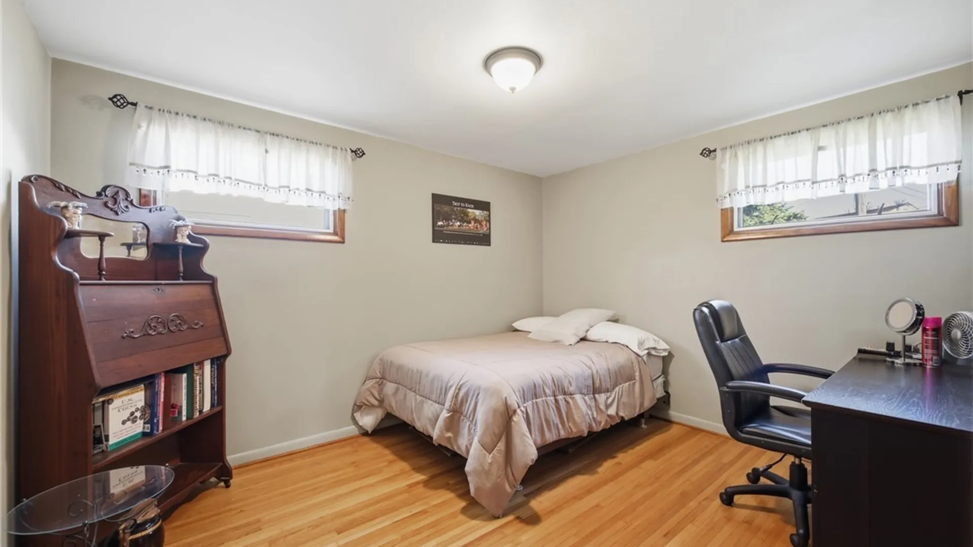 Property at 814 George Urban Boulevard, Cheektowaga, NY 14225 16