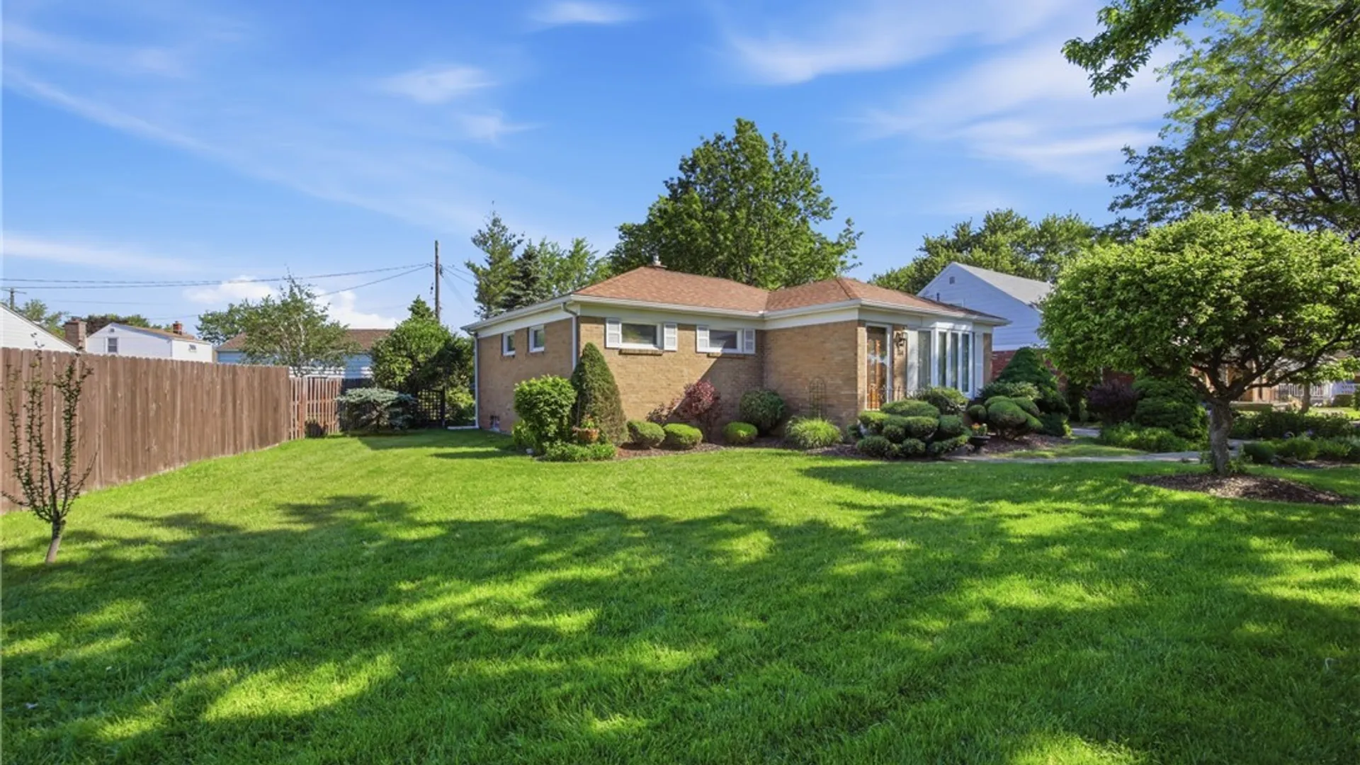 Property at 814 George Urban Boulevard, Cheektowaga, NY 14225 35