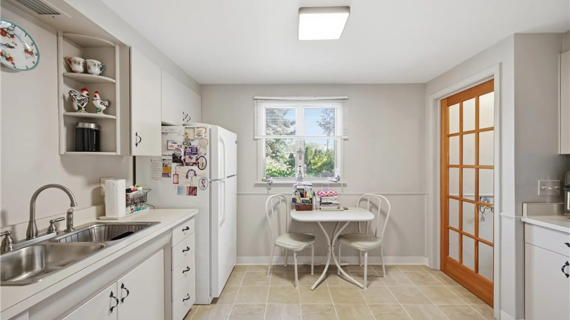 Property at 814 George Urban Boulevard, Cheektowaga, NY 14225 8