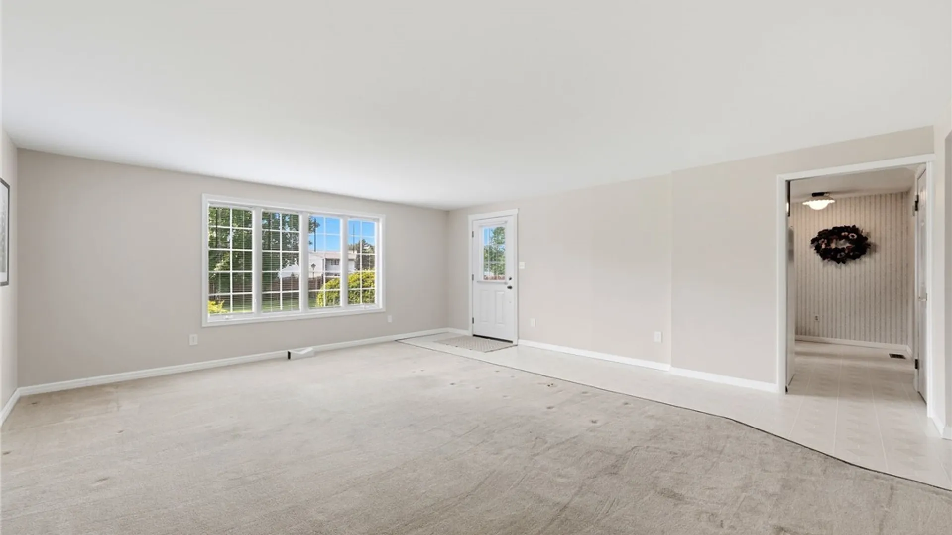 Property at 173 Roycroft Dr, West Seneca, NY 14224 19