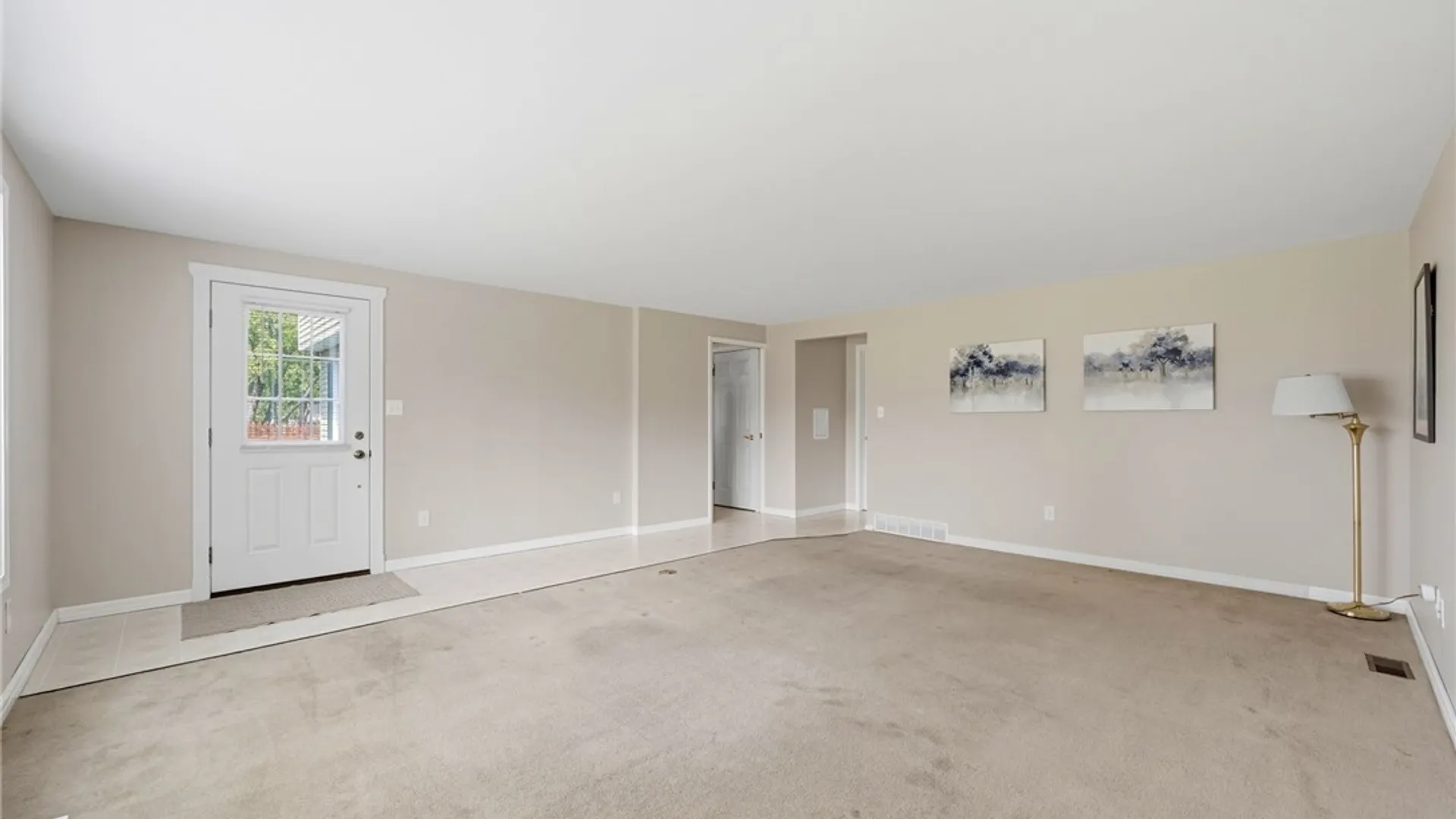 Property at 173 Roycroft Dr, West Seneca, NY 14224 20