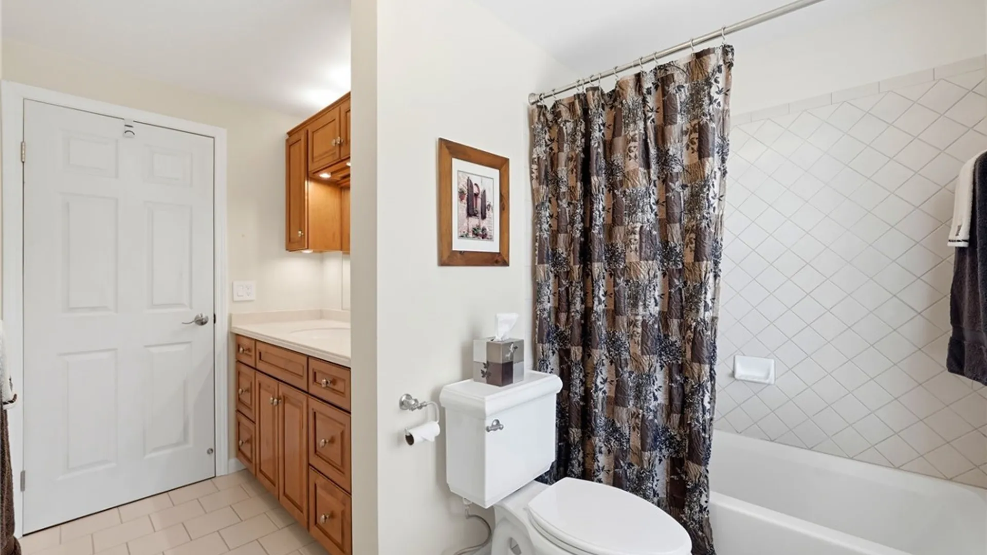 Property at 173 Roycroft Dr, West Seneca, NY 14224 23