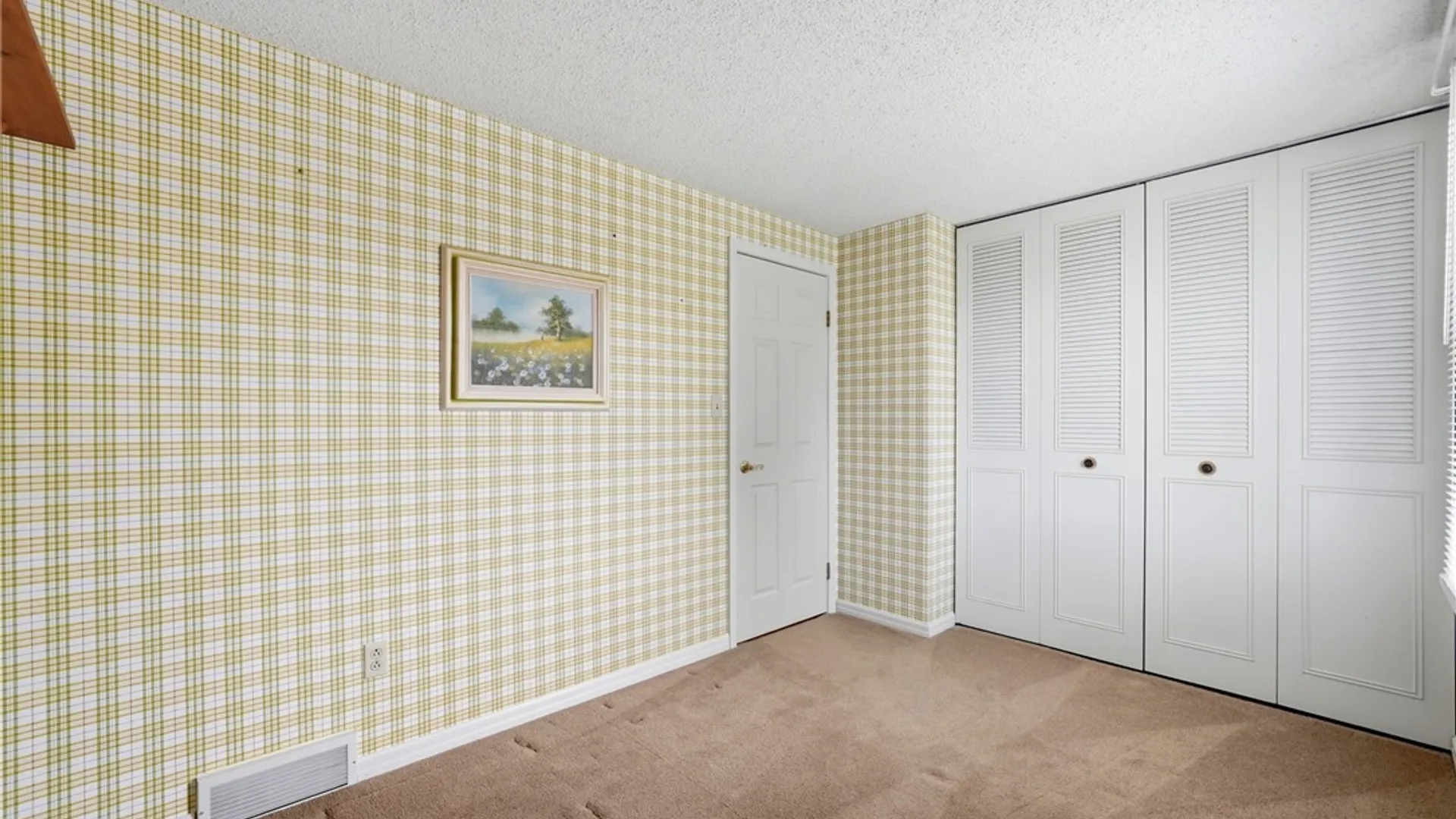 Property at 173 Roycroft Dr, West Seneca, NY 14224 29