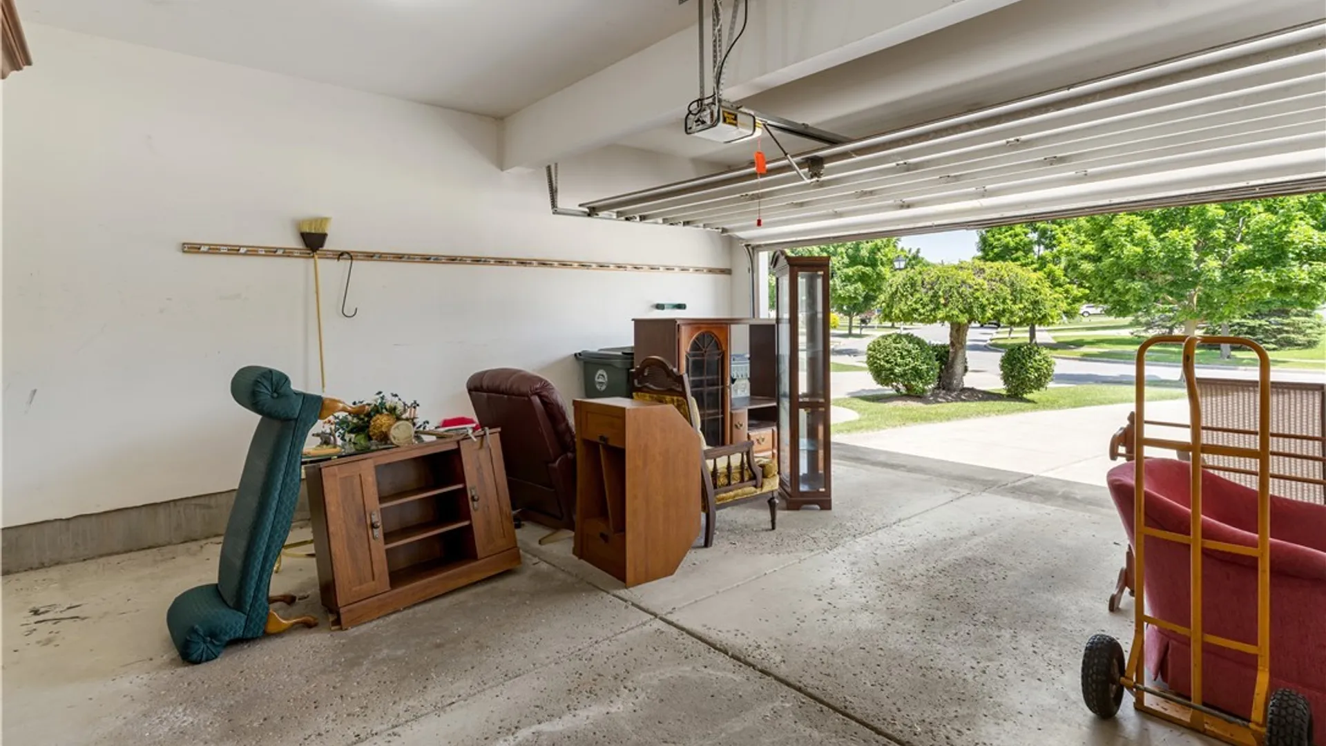 Property at 43 Eagle Terrace, Lancaster, NY 14043 28