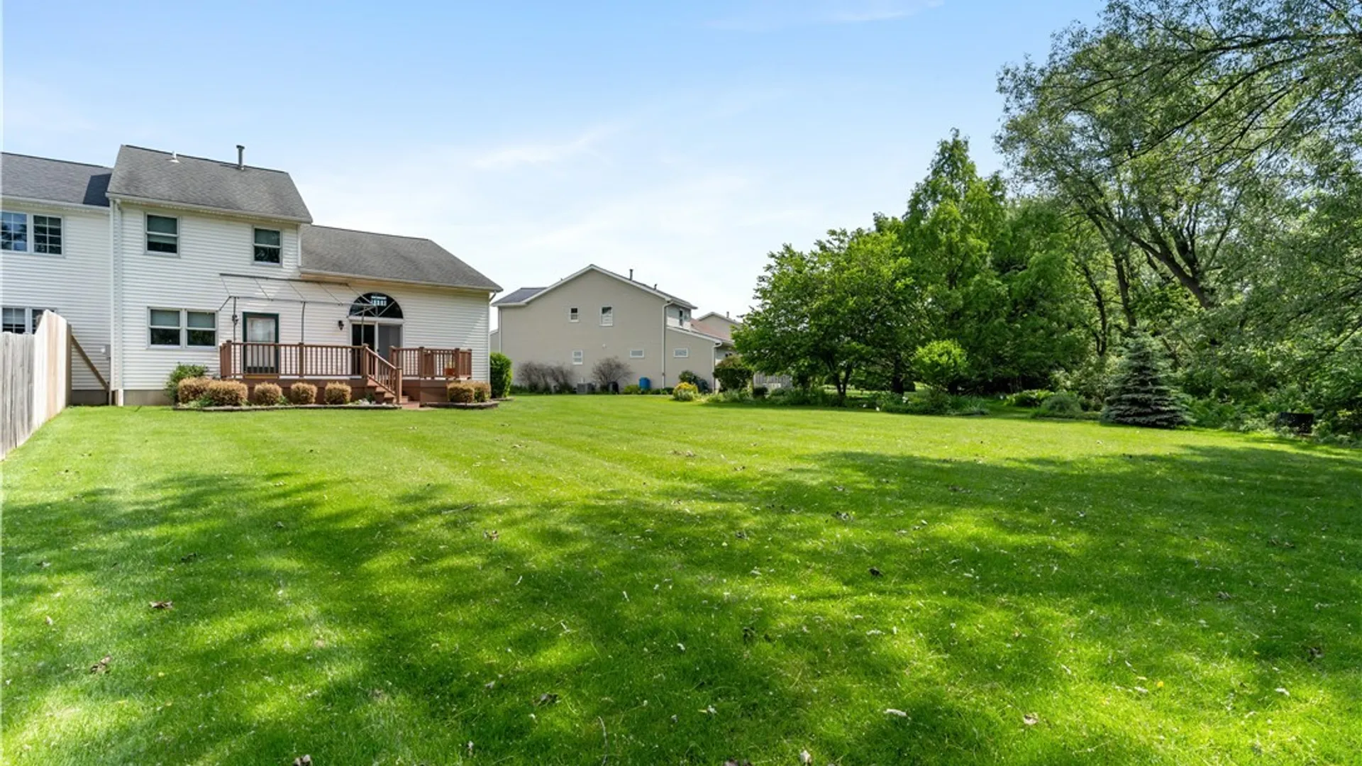 Property at 43 Eagle Terrace, Lancaster, NY 14043 35