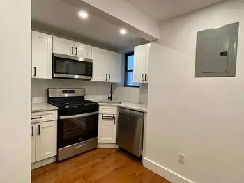 Property at 69 6th Ave, Brooklyn, NY 11217