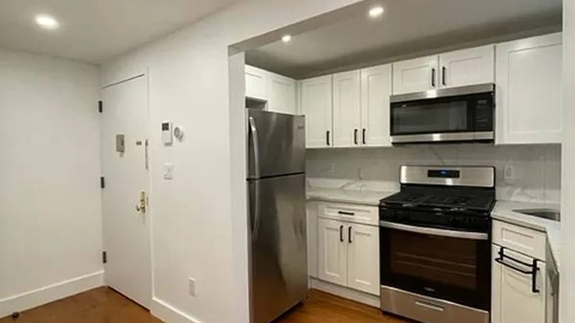 Property at 69 6th Ave, Brooklyn, NY 11217 2