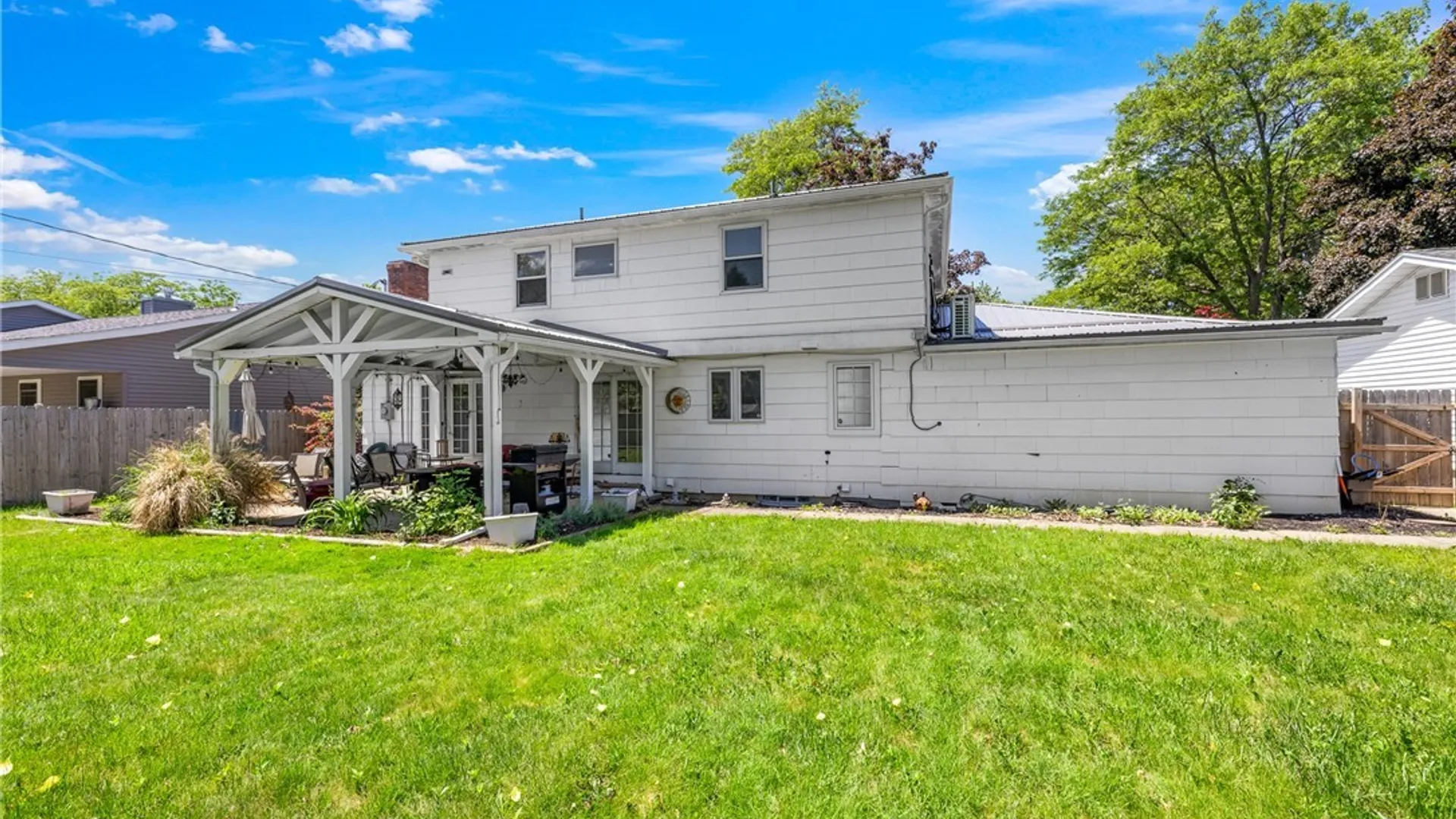 Property at 175 Parkhaven Drive, Amherst, NY 14228 3