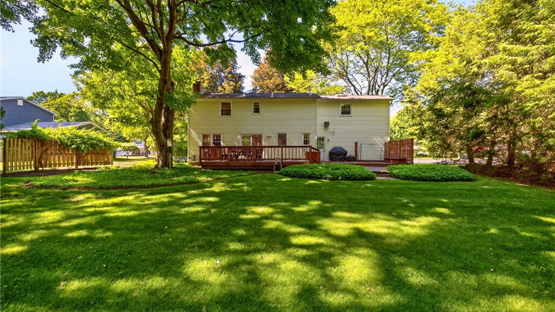 Property at 1111 Everwild Vw, Webster, NY 14580 25