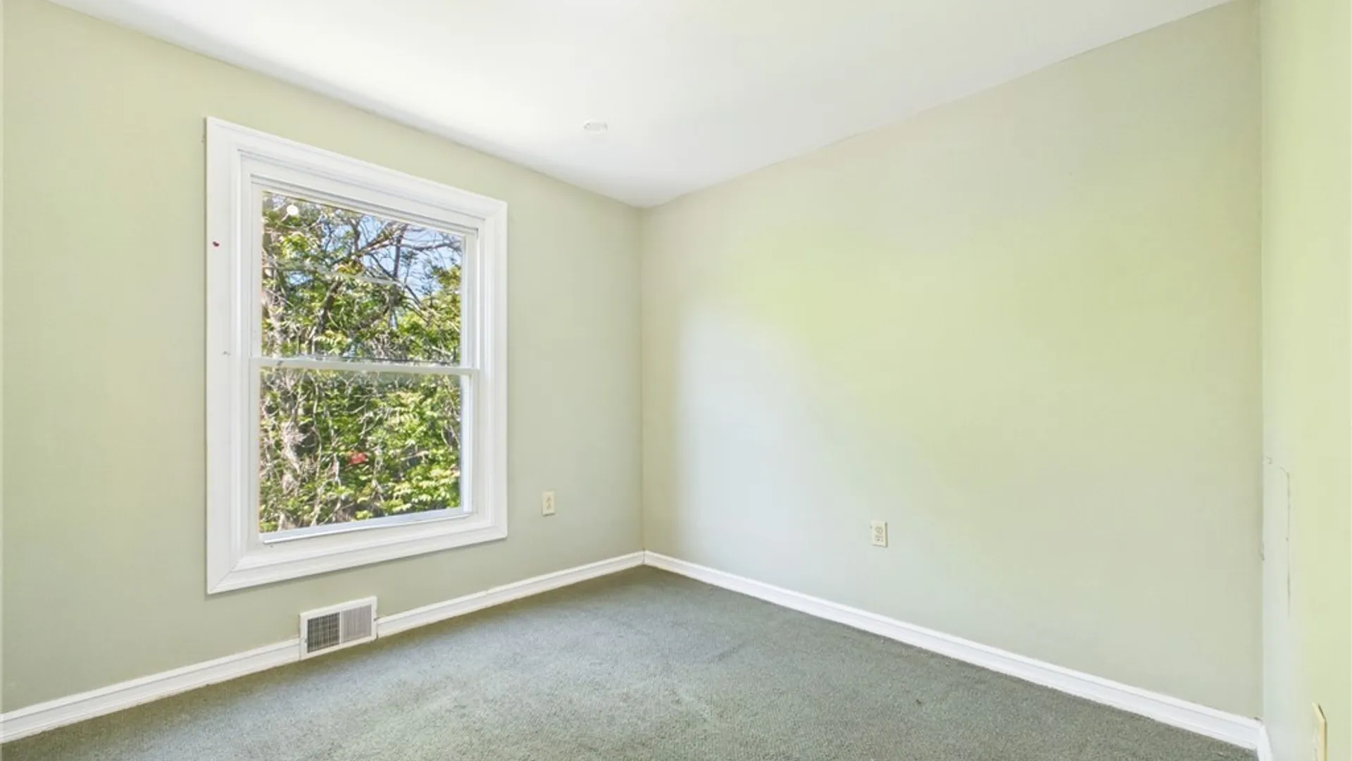 Property at 90 Heath Street, Buffalo, NY 14214 14