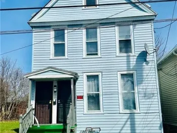 Property at 31 Earl Place, Buffalo, NY 14211