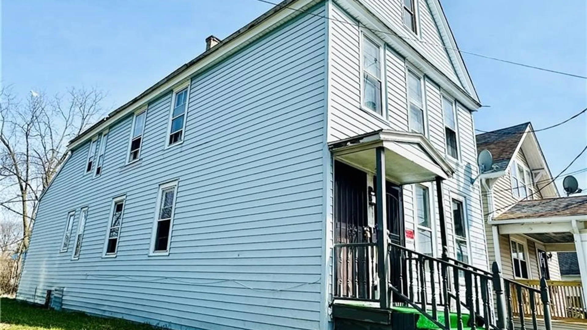 Property at 31 Earl Place, Buffalo, NY 14211 2