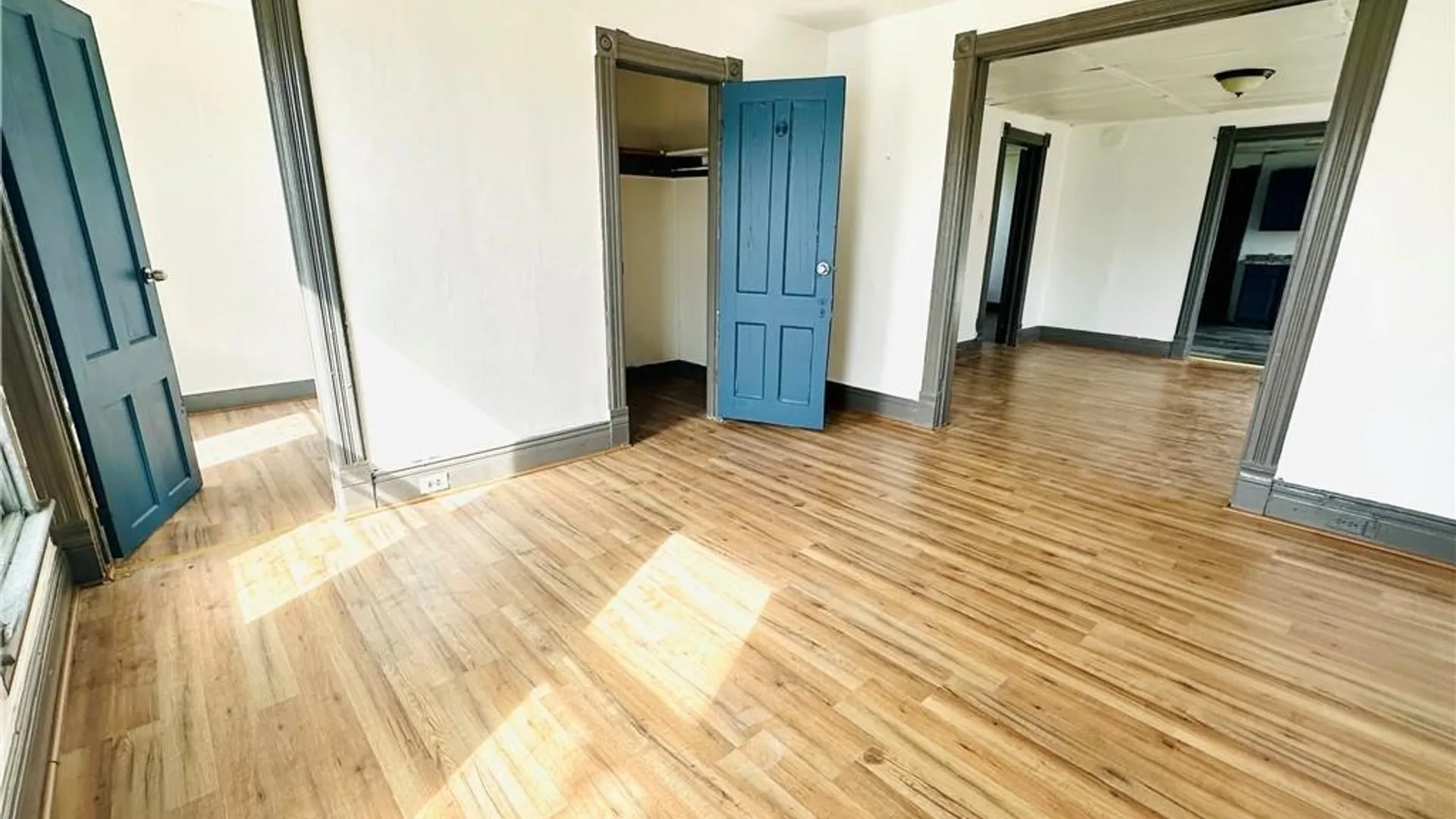 Property at 31 Earl Place, Buffalo, NY 14211 23