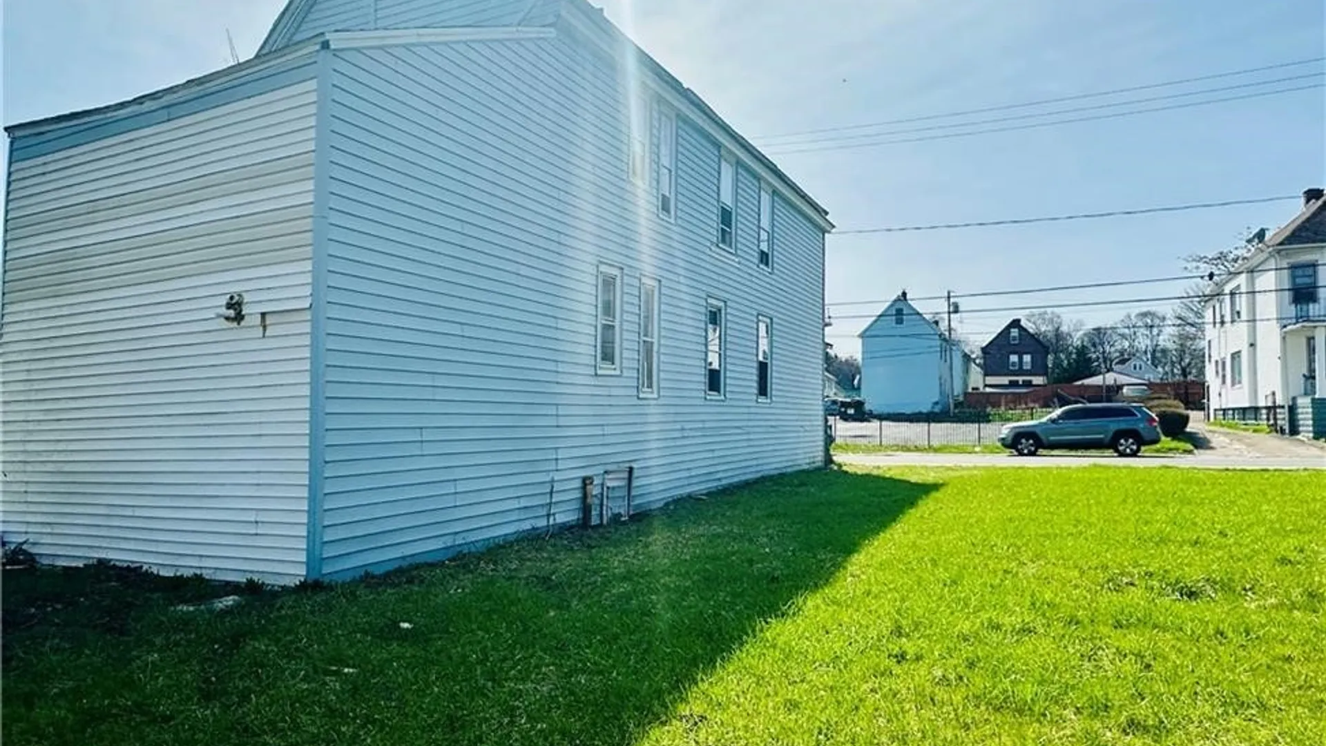 Property at 31 Earl Place, Buffalo, NY 14211 3
