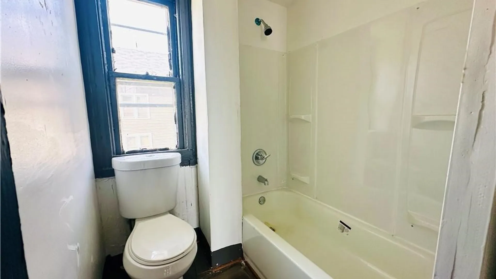 Property at 31 Earl Place, Buffalo, NY 14211 33