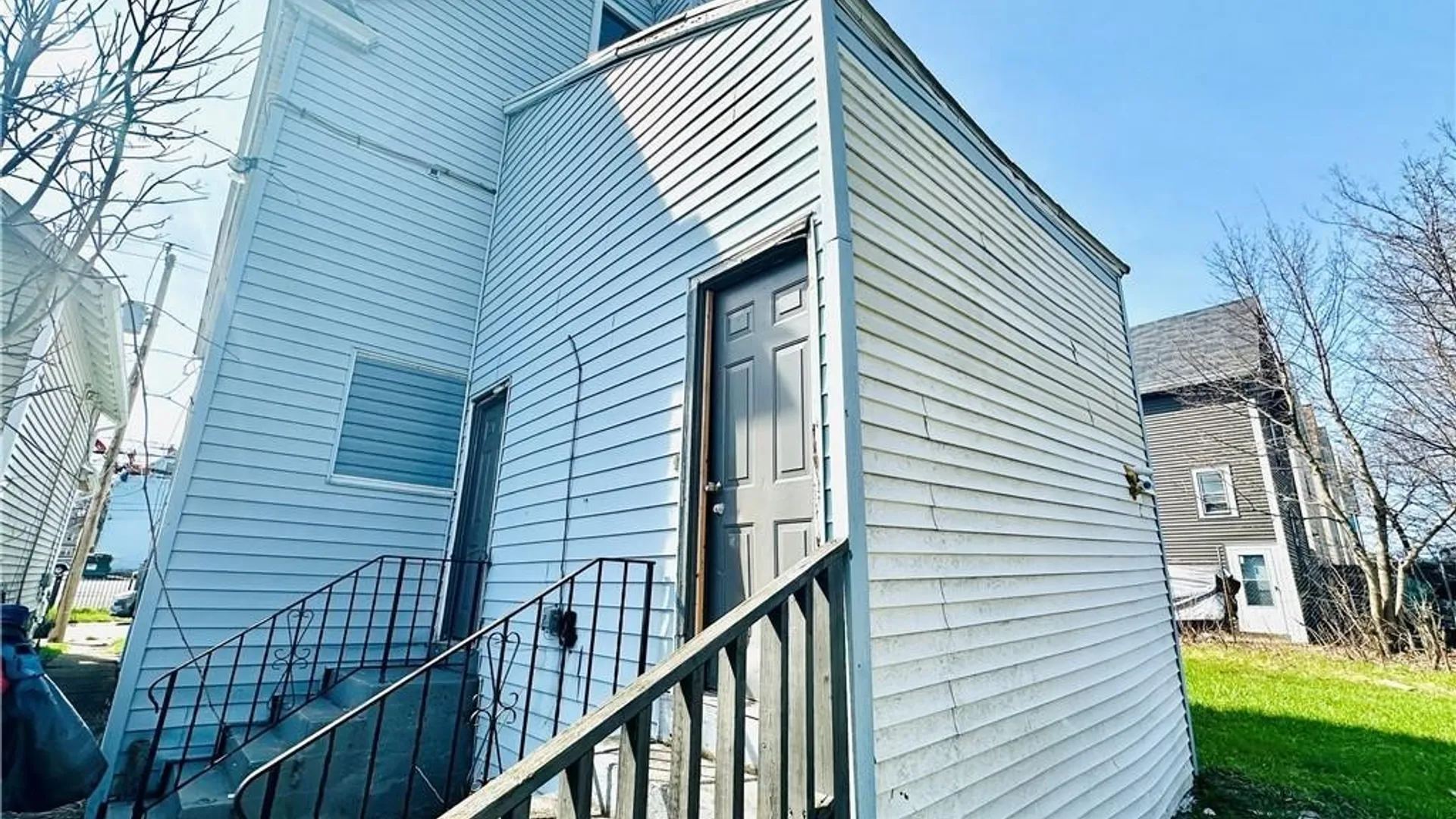 Property at 31 Earl Place, Buffalo, NY 14211 4