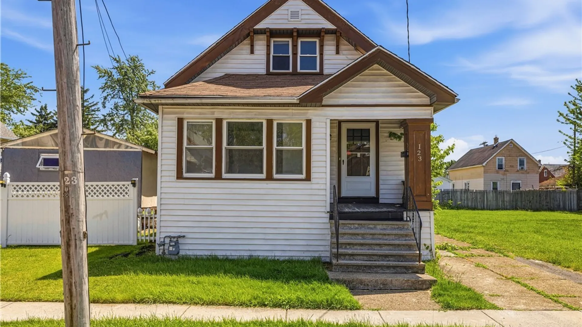 Property at 123 Courtland Avenue, Buffalo, NY 14215 2