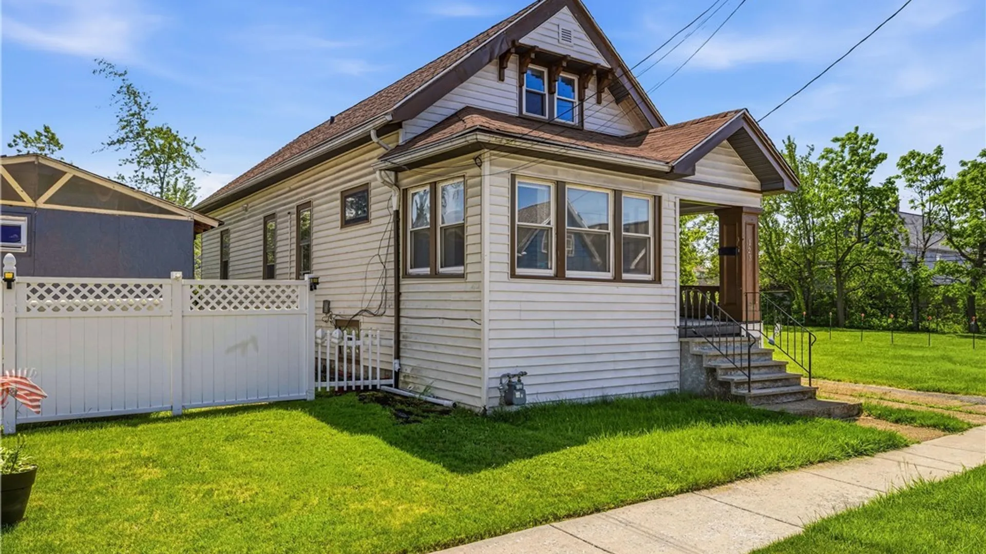 Property at 123 Courtland Avenue, Buffalo, NY 14215 3